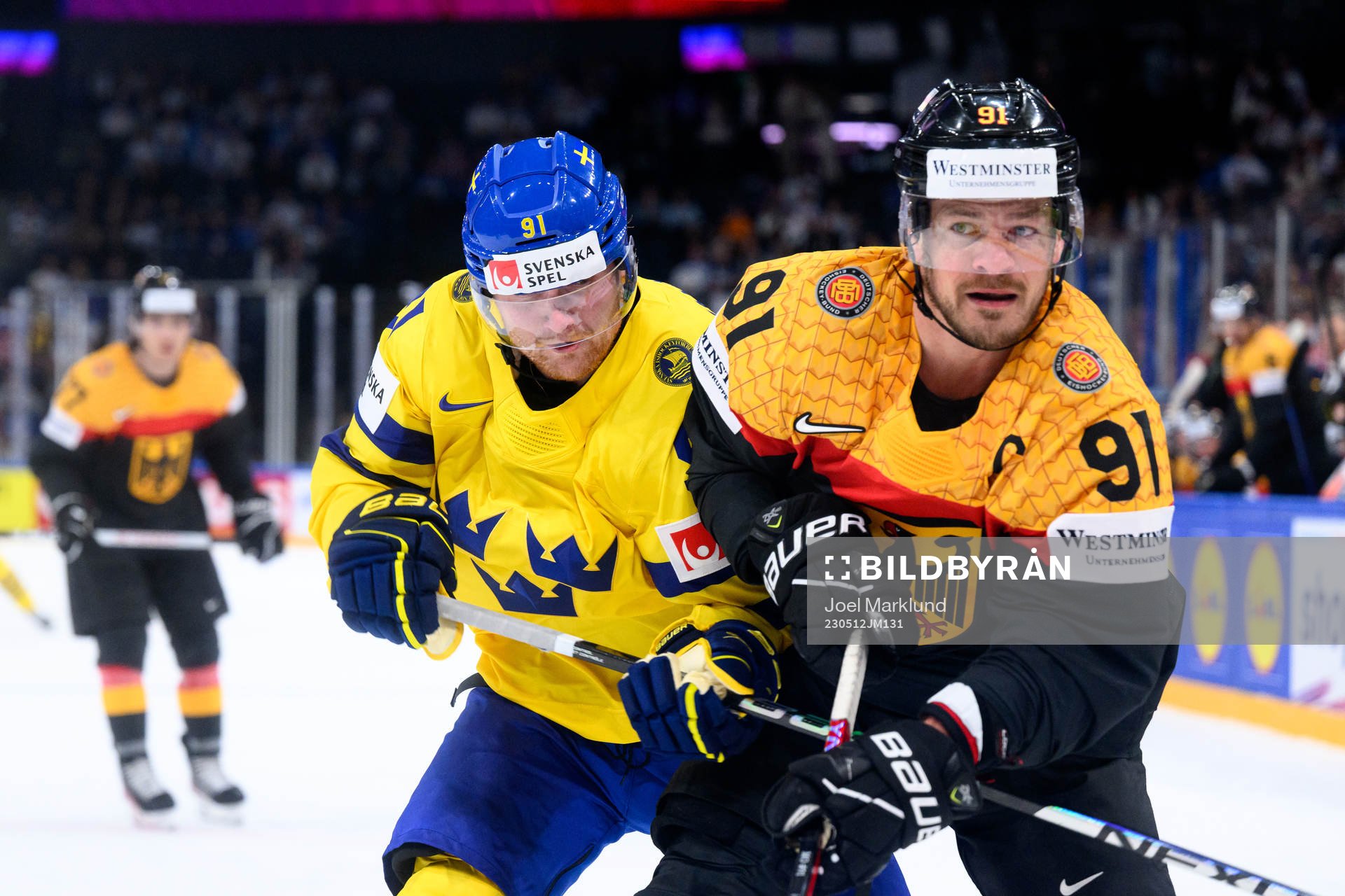 Carl Grundström of Sweden and Moritz Müller of Germany