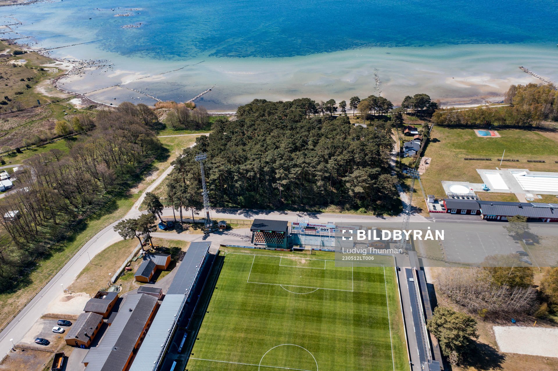 Drönarvy över Strandvallen under ett reportage med Mjällby den 12 maj 2023 i Hällevik. 