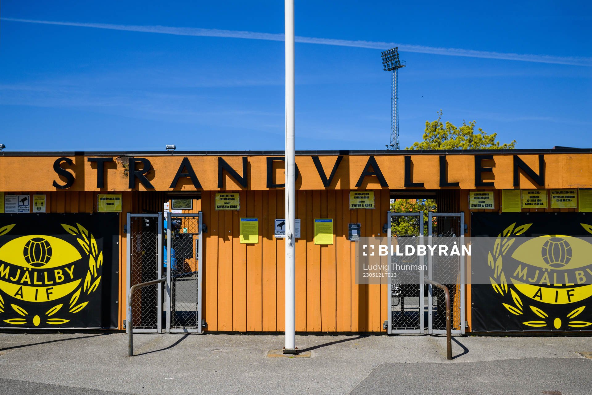 Exteriör över entrén till Starandsvallen