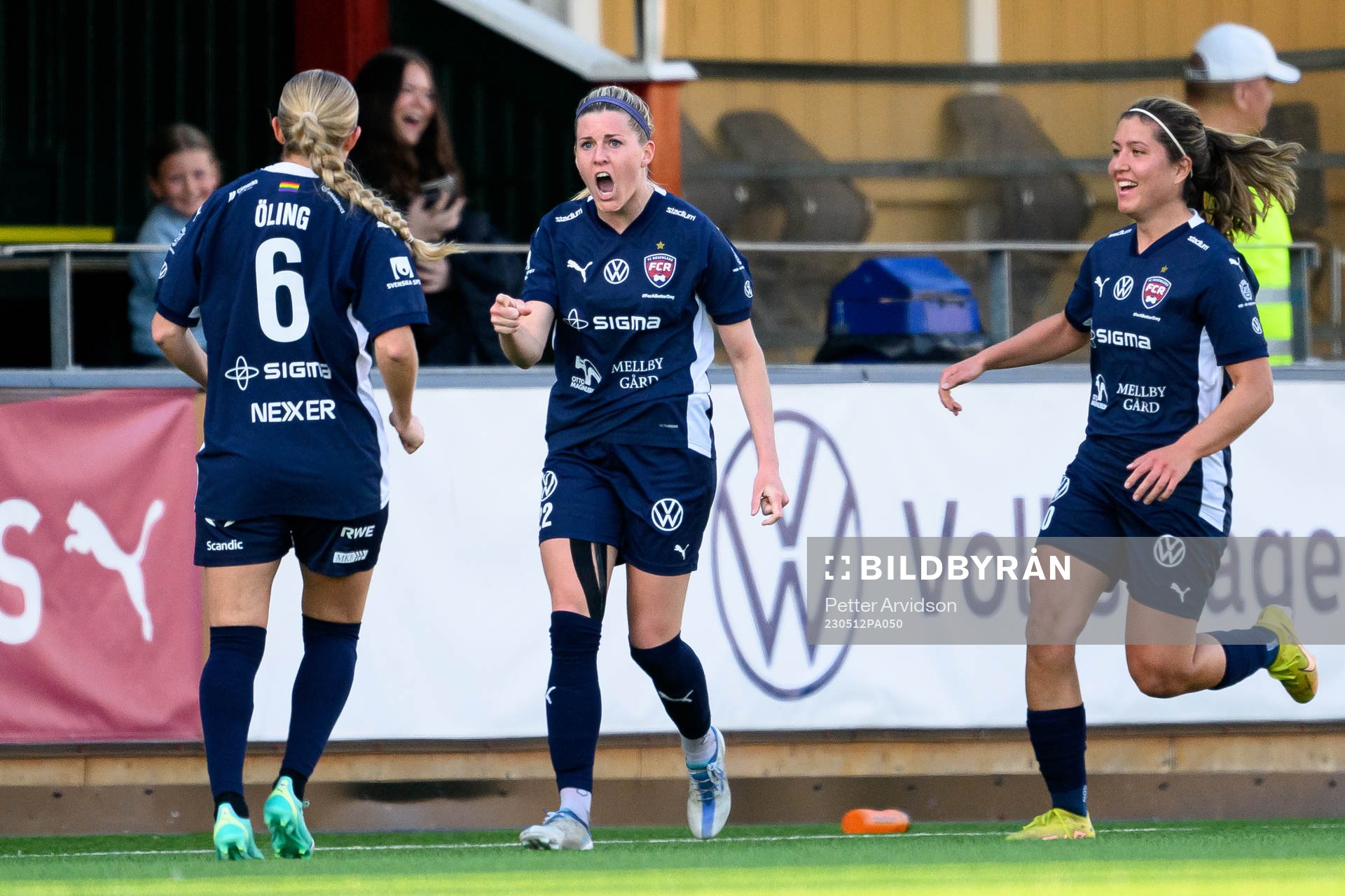 FC Rosengårds Olivia Schough jublar