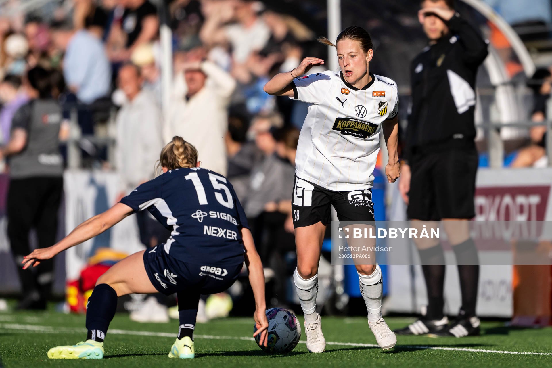 Häckens Anna Anvegård och FC Rosengårds Jessica Wik