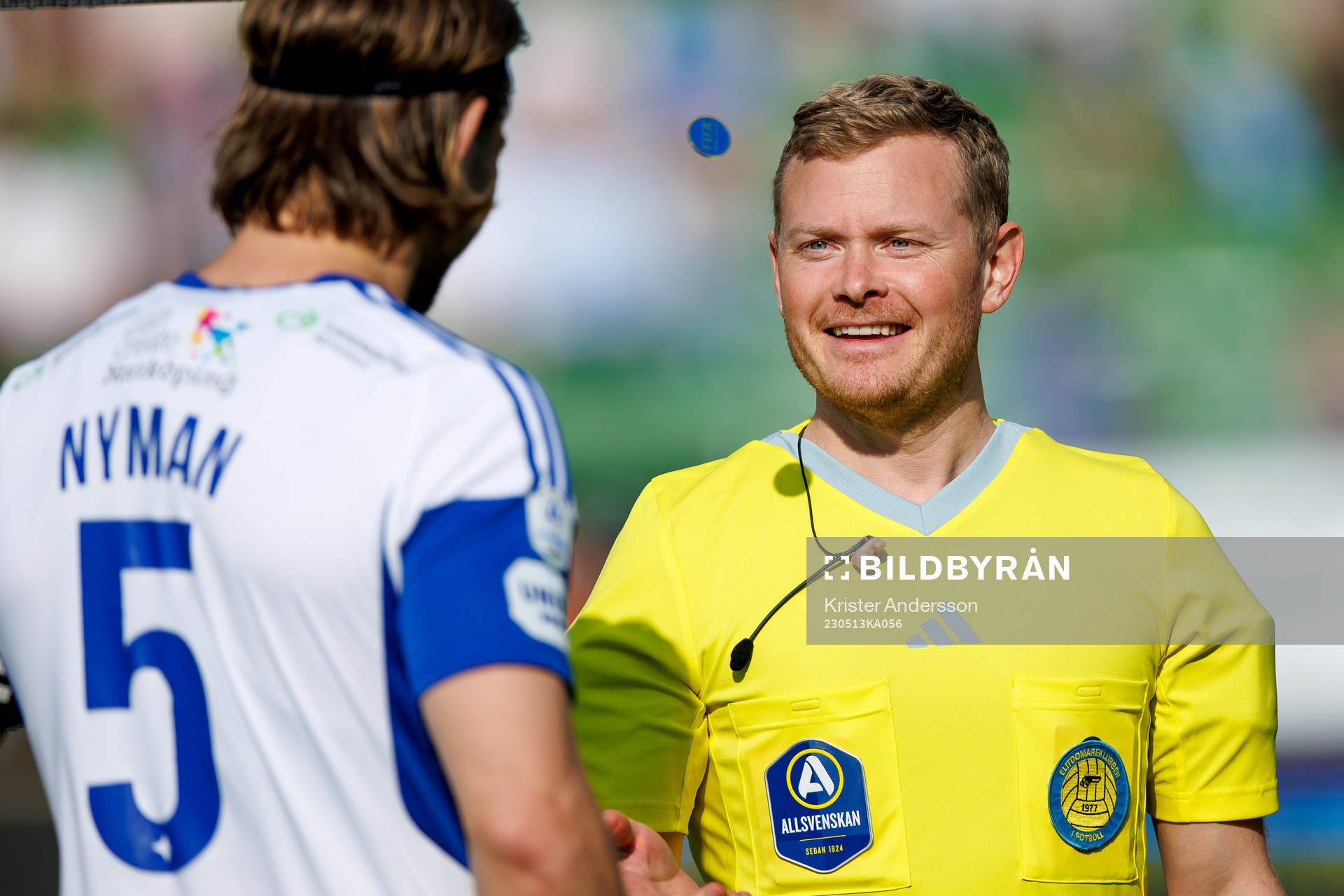 Domare Fredrik Klitte med slantsingling