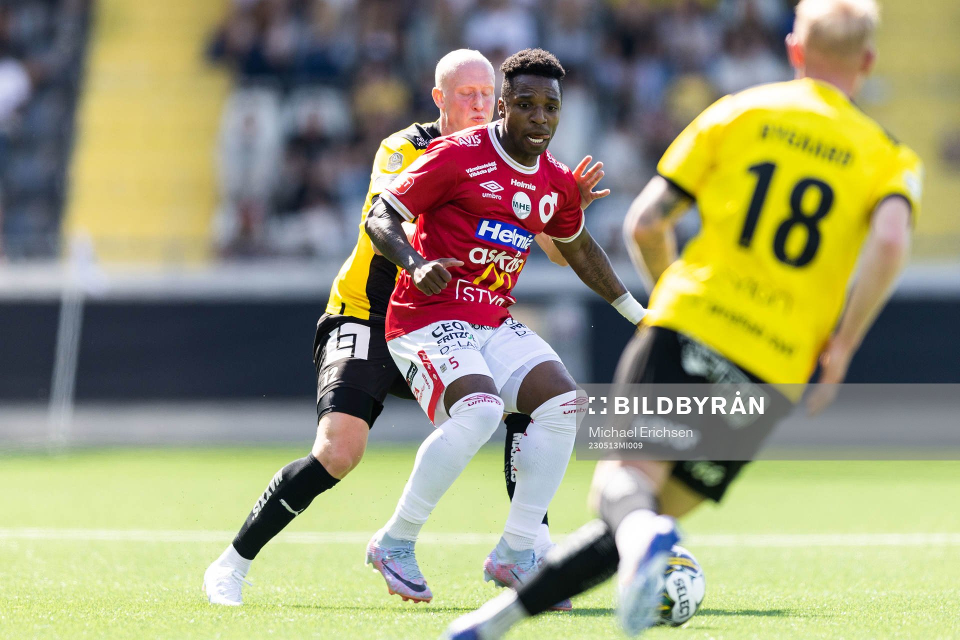 Häckens Valgeir Fridriksson och Degerfors Joseph - Claude