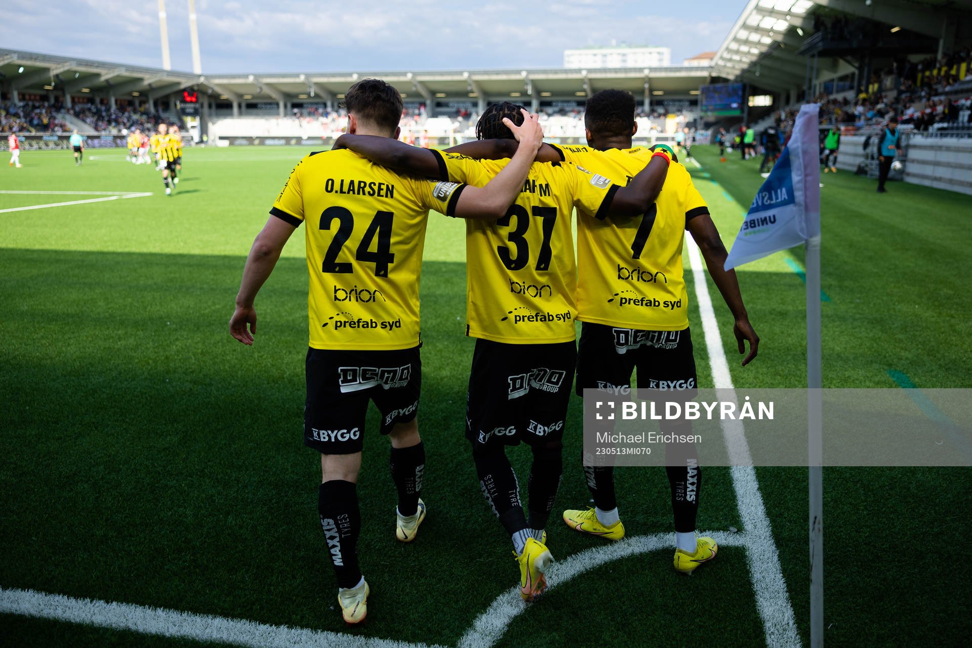 Häckens Benie Adama Traore jublar