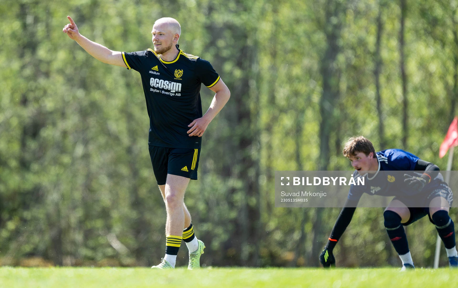Växjö Norras Olof Strandberg jublar
