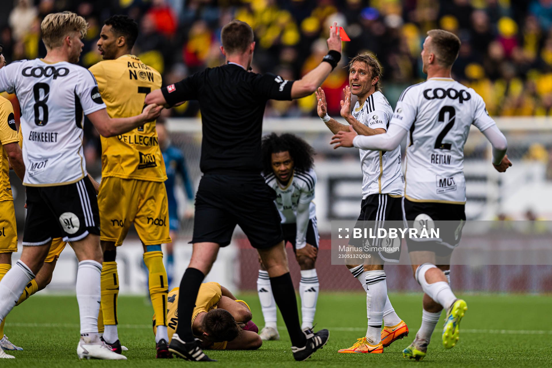 Per Ciljan Skjelbred of Rosenborg after receiving a red card by Kristoffer Hagenes, referee, during the Eliteserien match between Bodø/Glimt and Rosenborg on May 13, 2023 in Bodø.