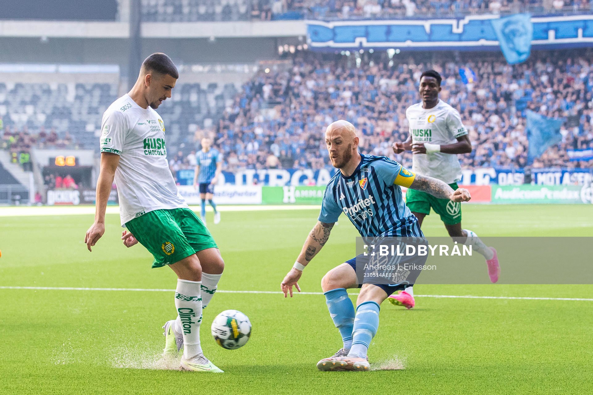 Hammarbys Edvin Kurtulus och Djurgårdens Magnus Eriksson