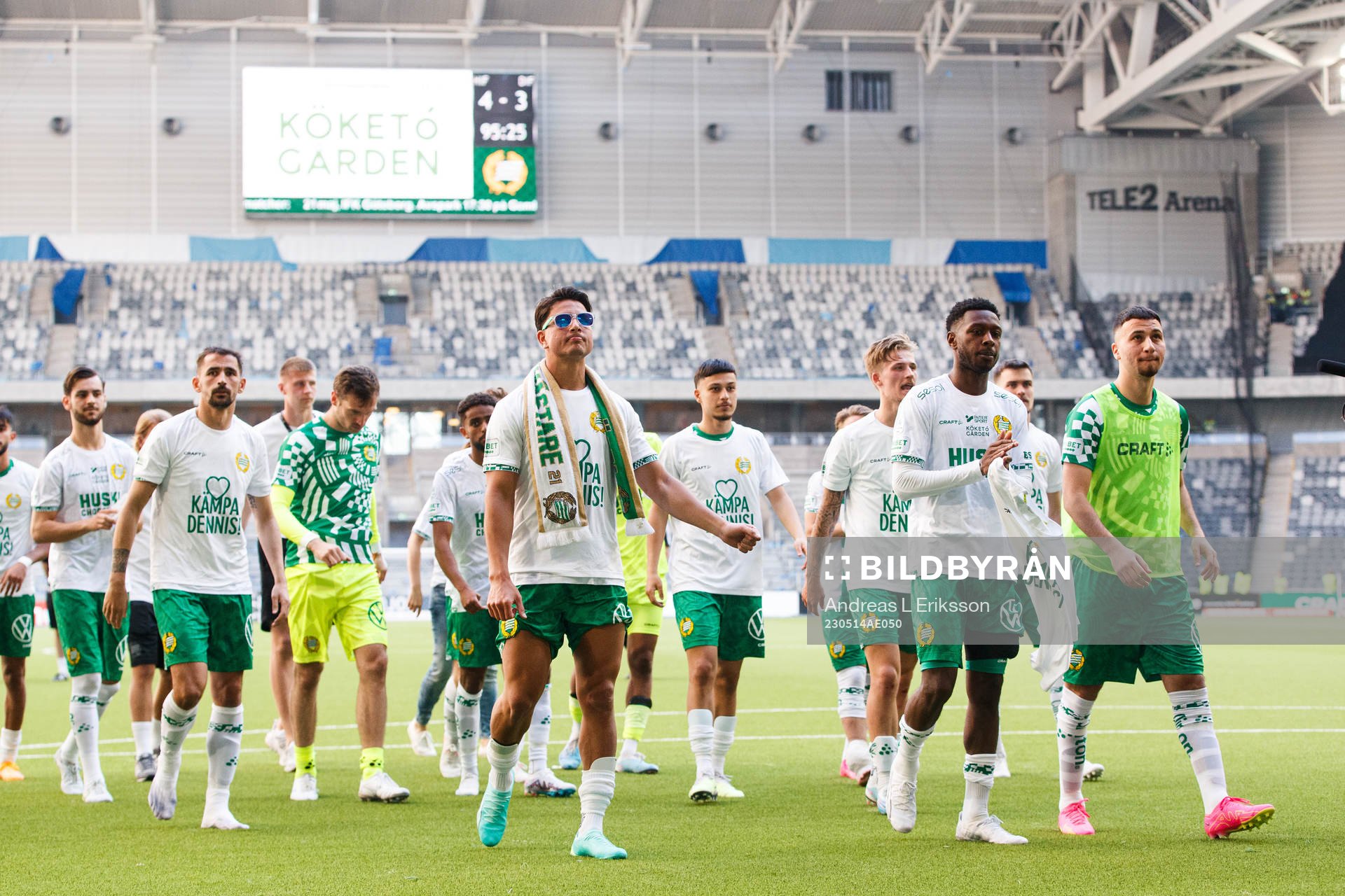 Hammarbys spelare jublar efter fotbollsmatchen i Allsvenskan mellan Hammarby och Djurgården den 14 maj 2023 i Stockholm. 