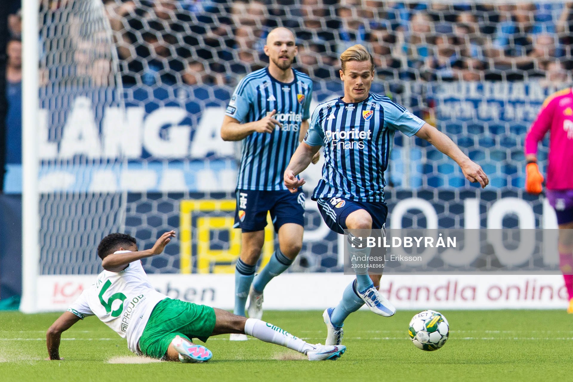 Hammarbys Tesfaldet Tekie och Djurgårdens Hampus Finndell