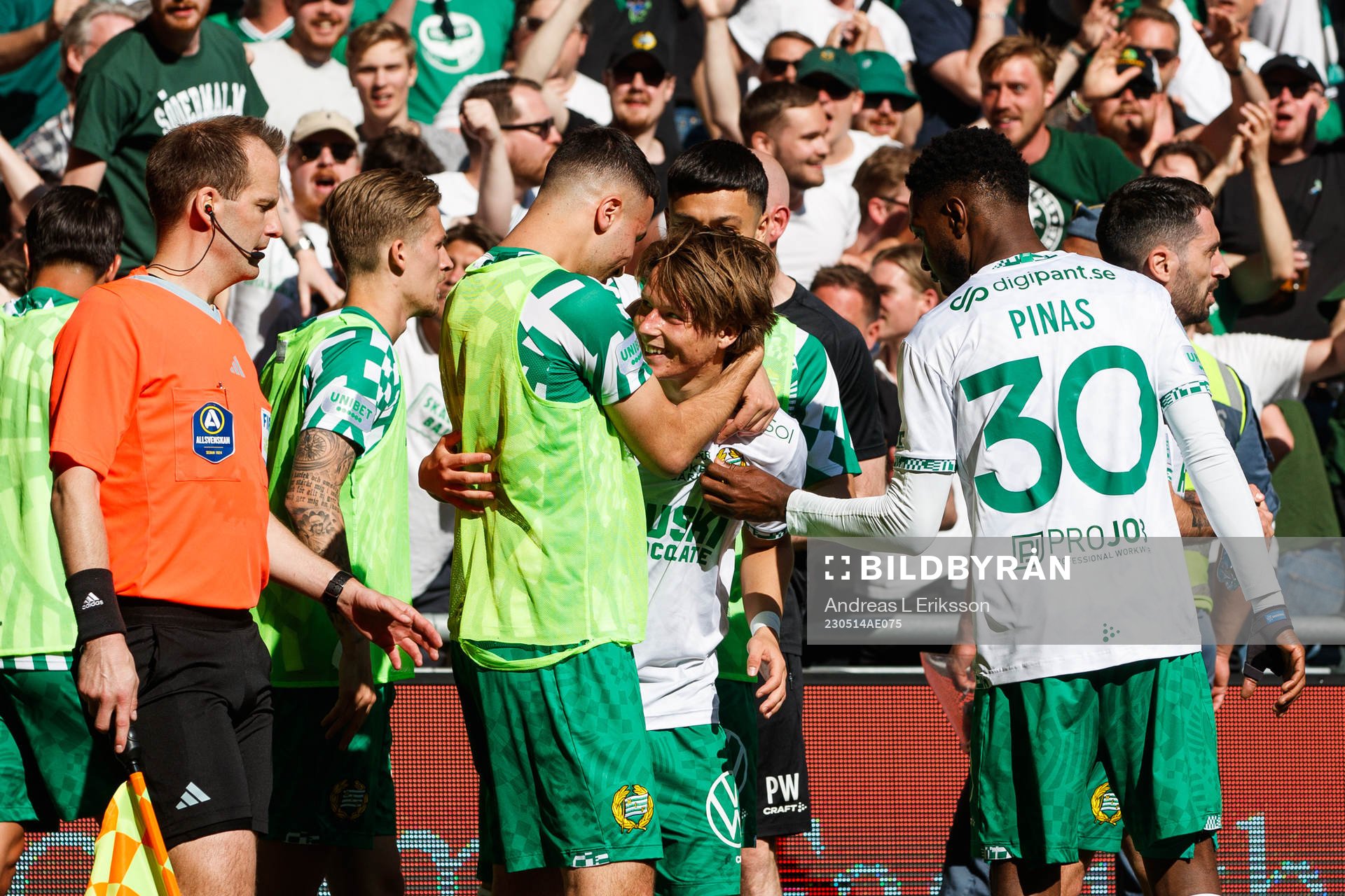Hammarbys August Mikkelsen jublar