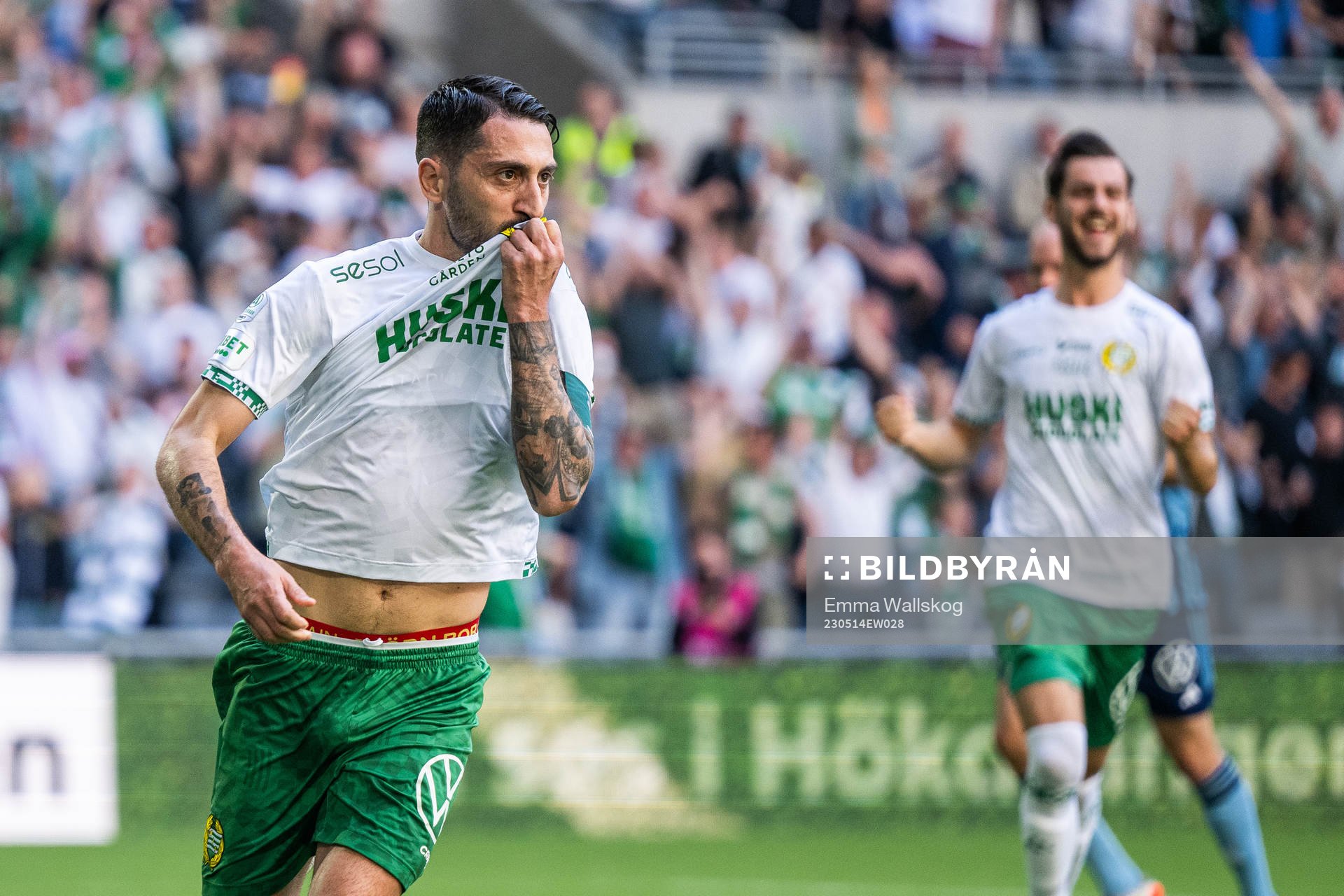 Hammarbys Nahir Besara jublar