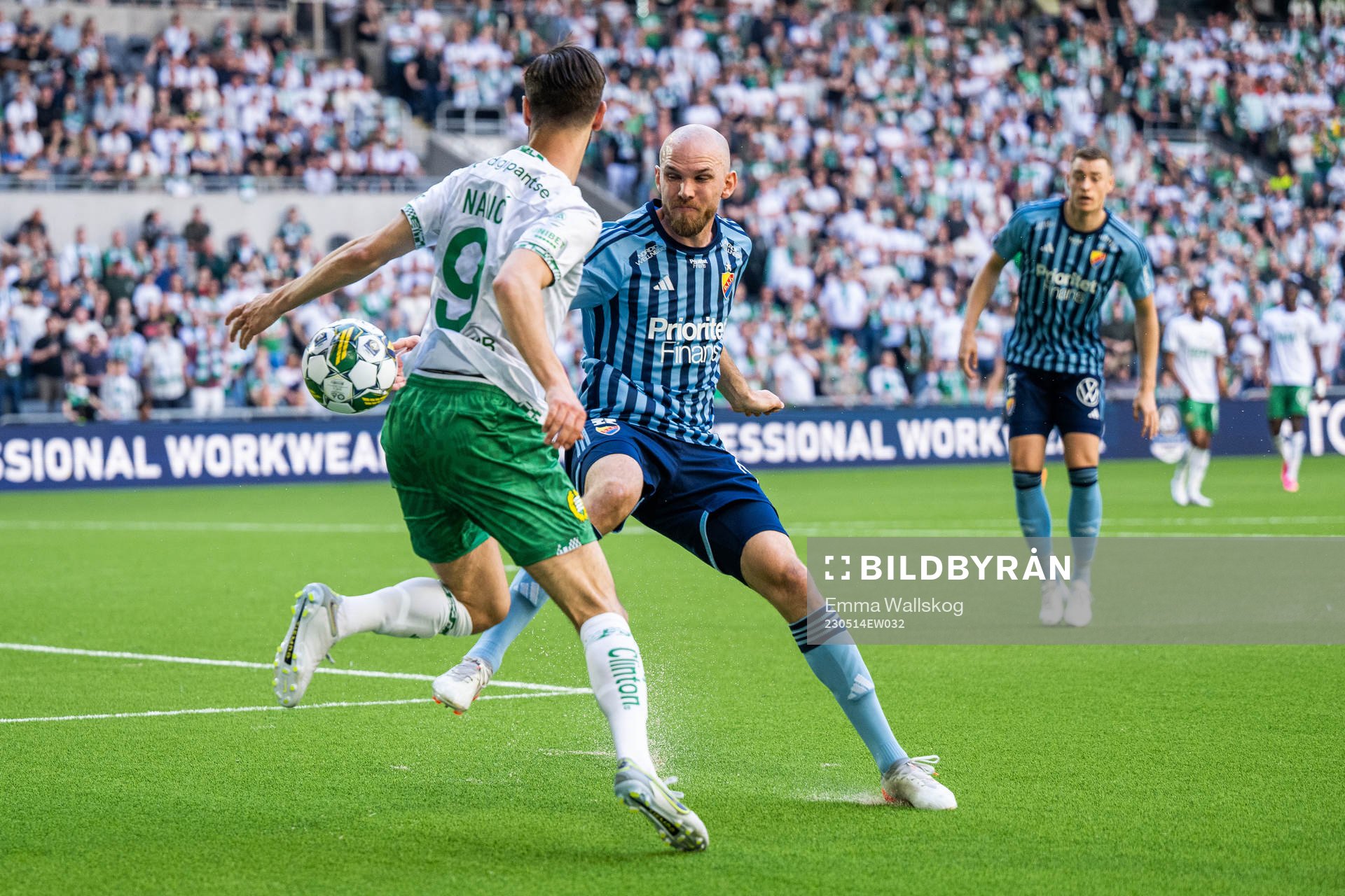 Hammarbys Adi Nalic och Djurgårdens Magnus Eriksson vid en