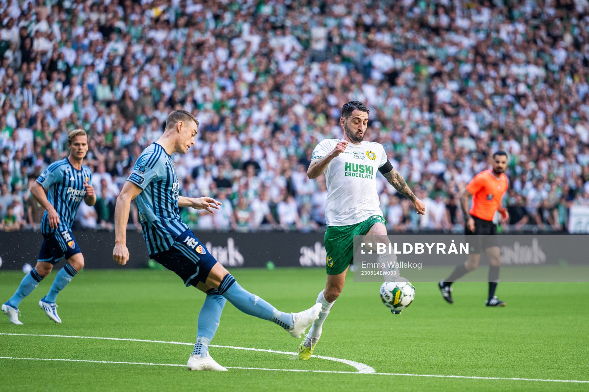 Djurgårdens Jesper Löfgren och Hammarbys Nahir Besara