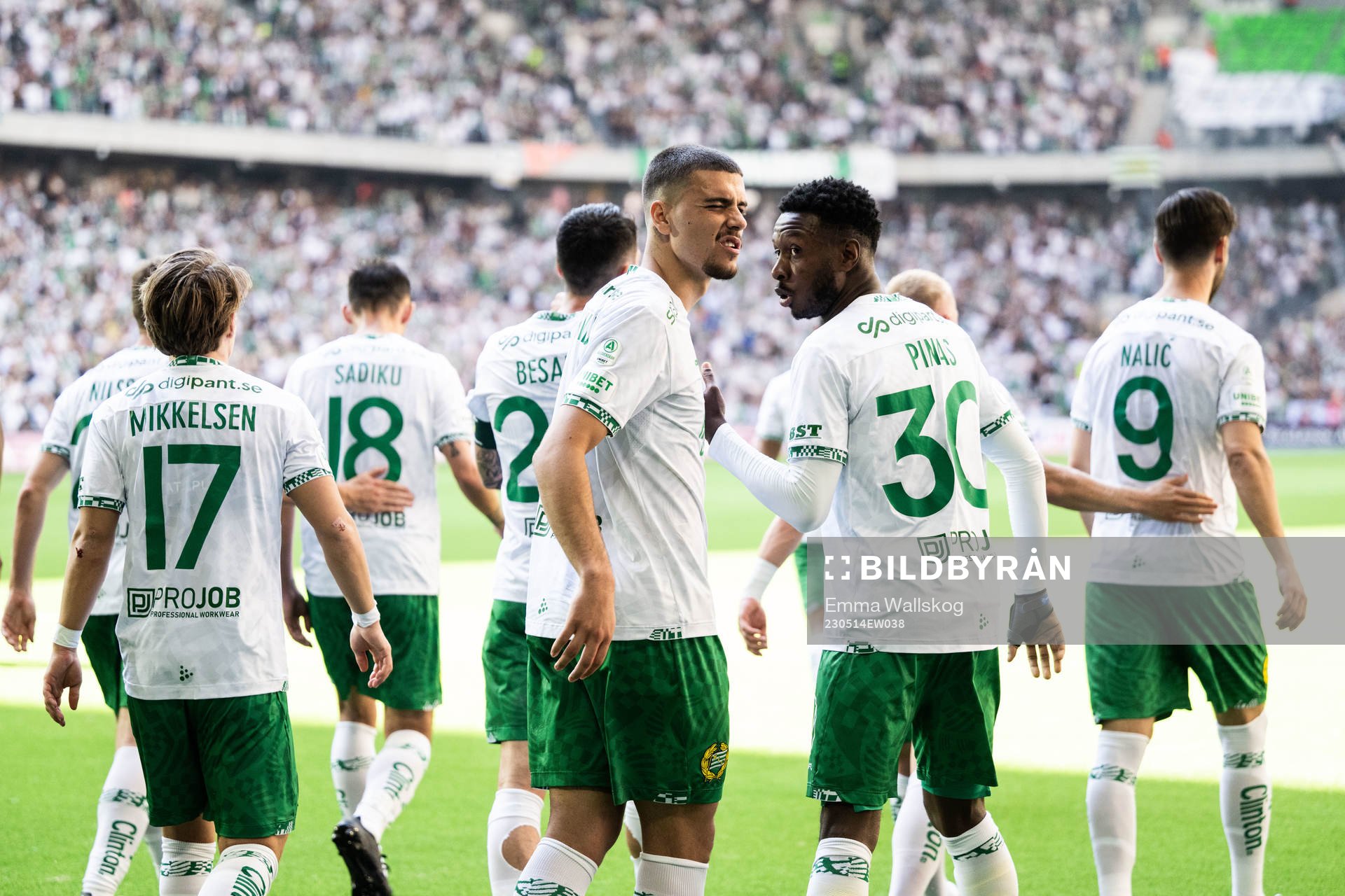 Hammarbys Edvin Kurtulus jublar med Shaquille Pinas