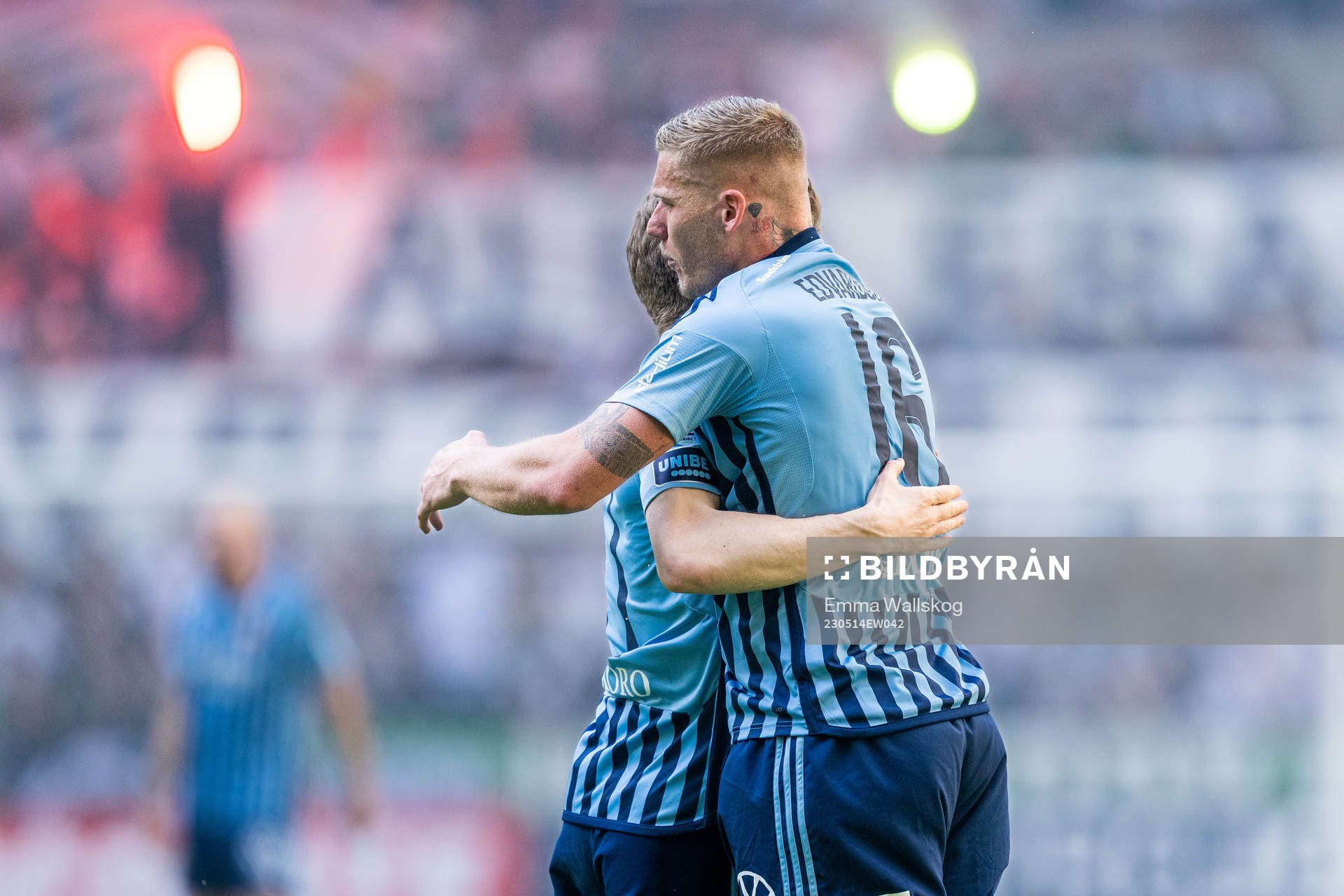 Djurgårdens Oliver Berg och Victor Edvardsen jublar