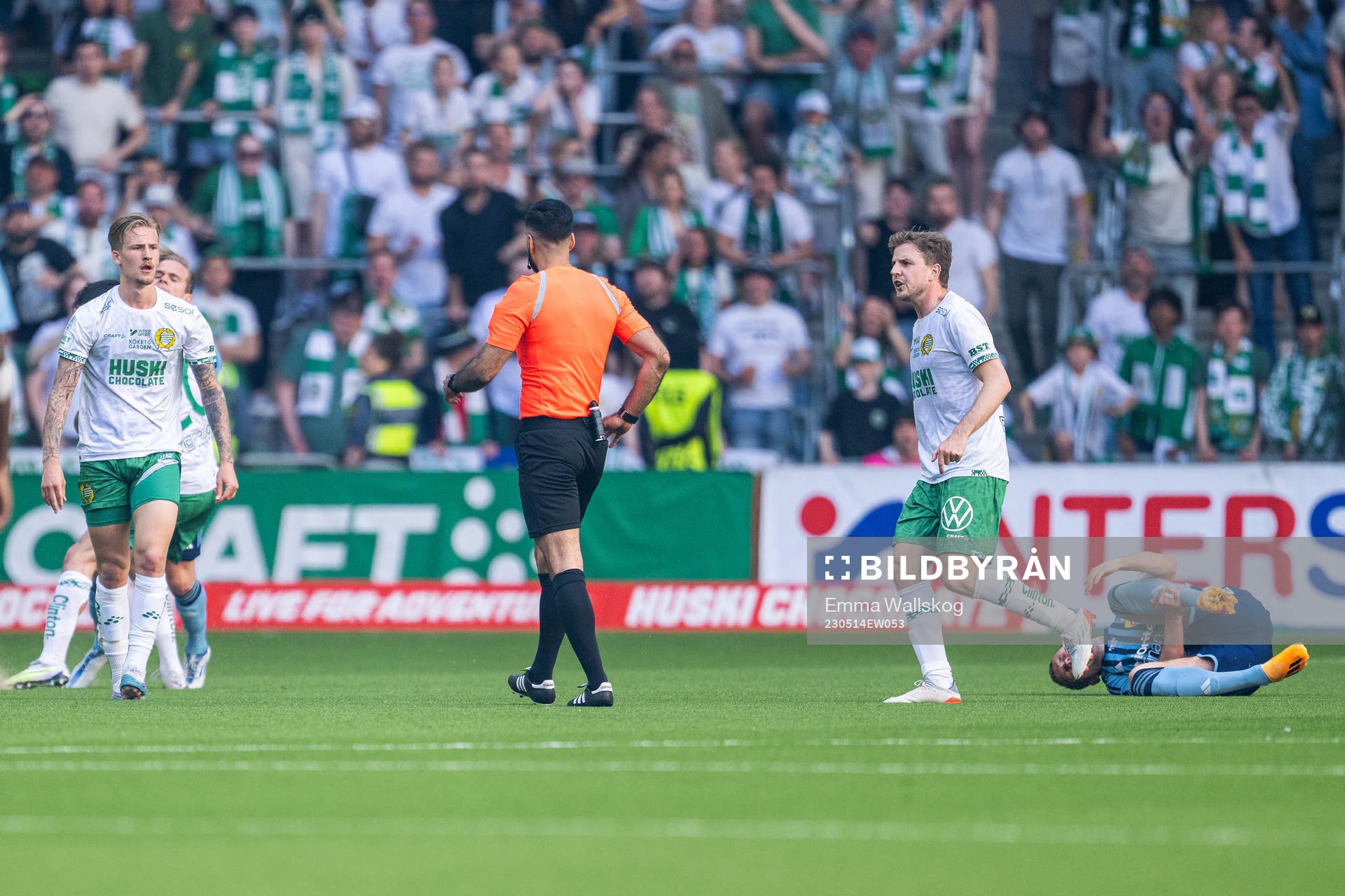 Hammarbys Fredrik Hammar reagerar mot domare Mohammed