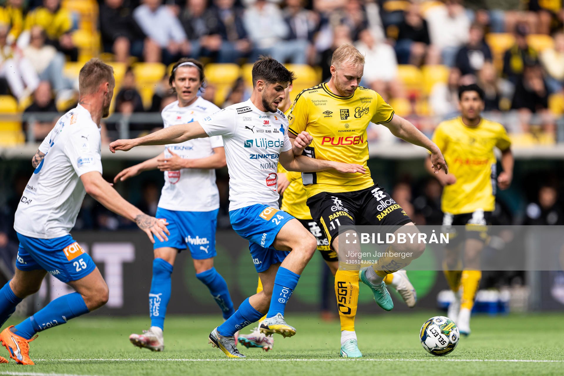 Värnamos Emin Grozdanic och Elfsborgs Sveinn Guðjohnsen