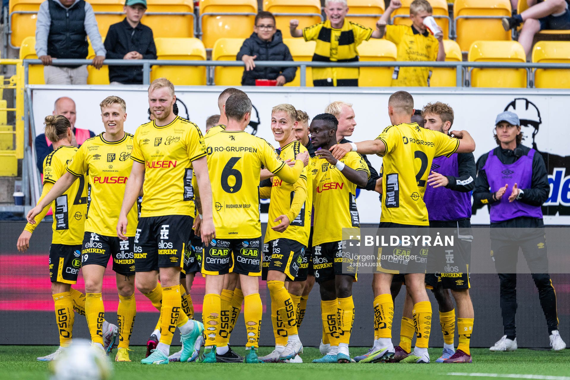 Elfsborgs Jacob Ondrejka jublar med lagkamrater