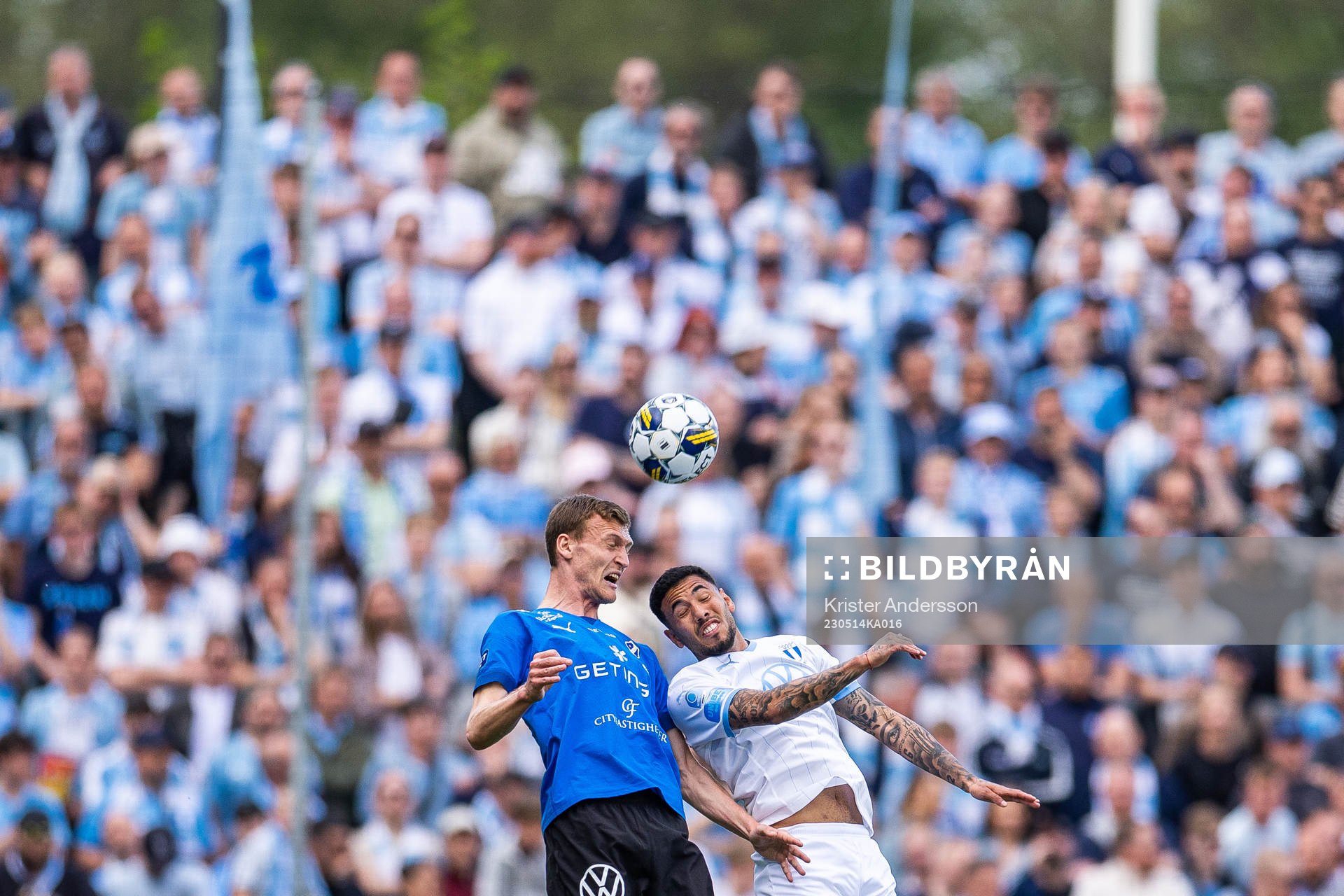 Halmstads Viktor Granath och Malmö FFs Sergio Pena