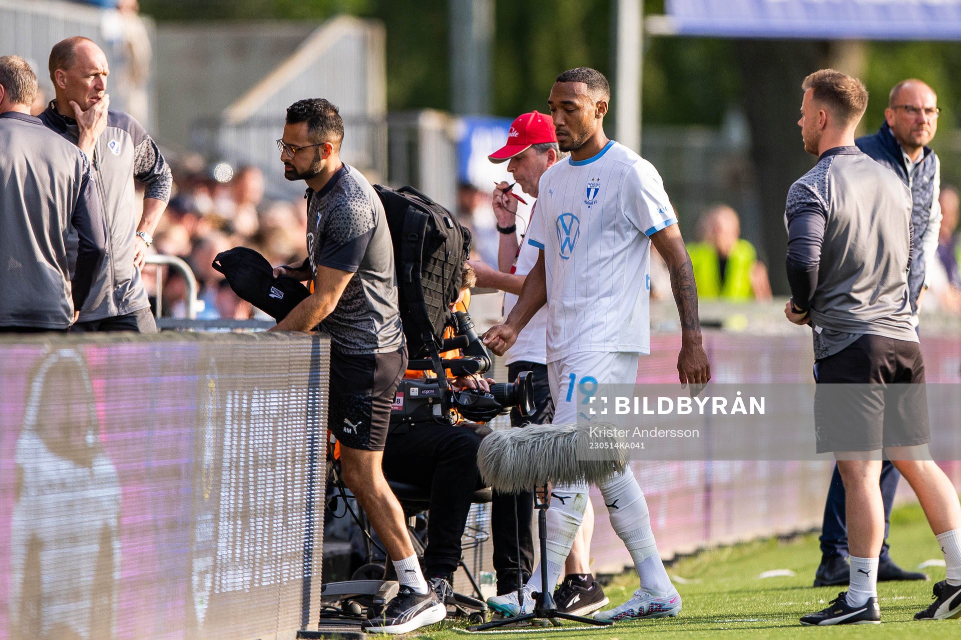 Malmö FFs Derek Cornelius byts ut