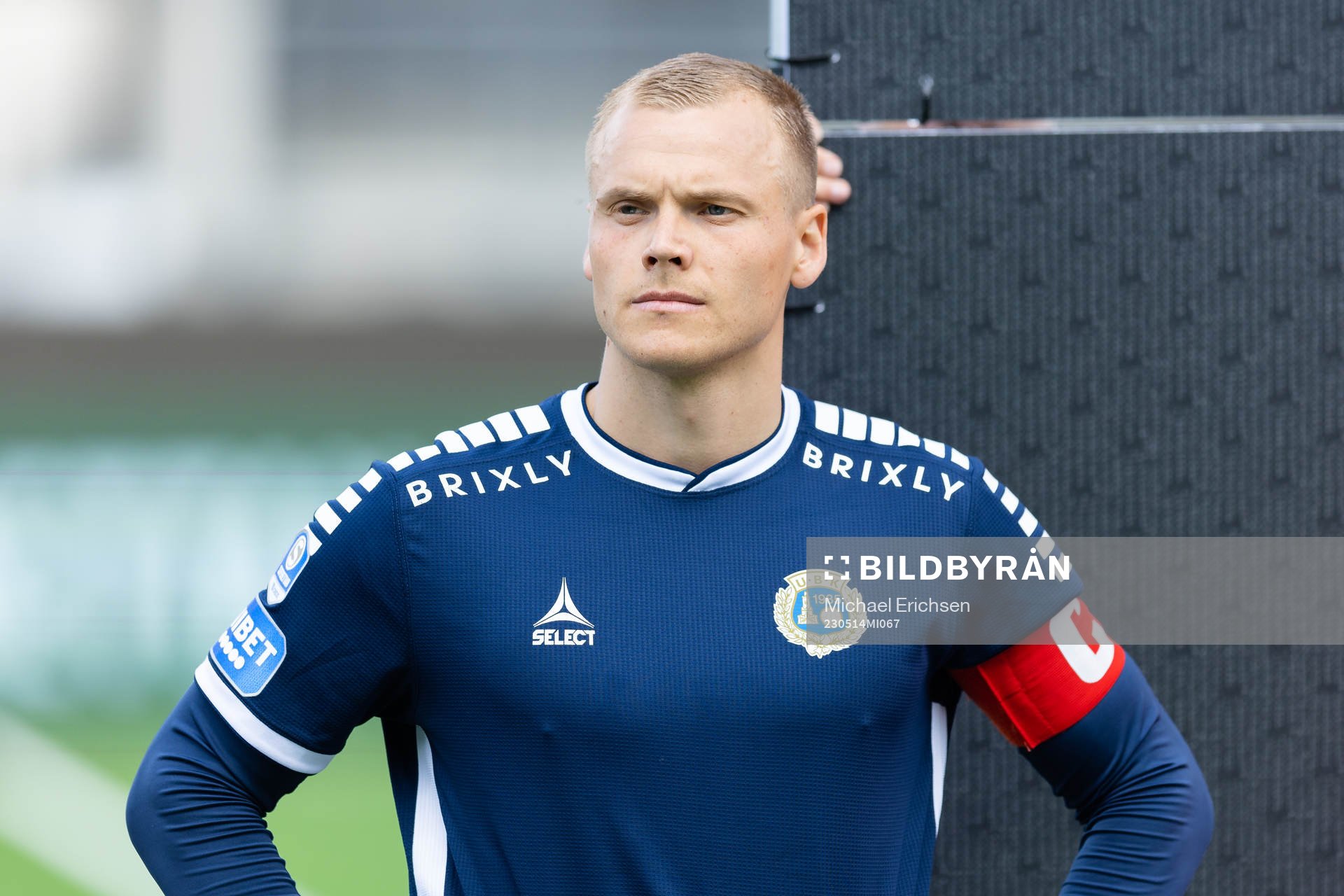 Utsiktens Jesper Brandt på line up innan  fotbollsmatchen