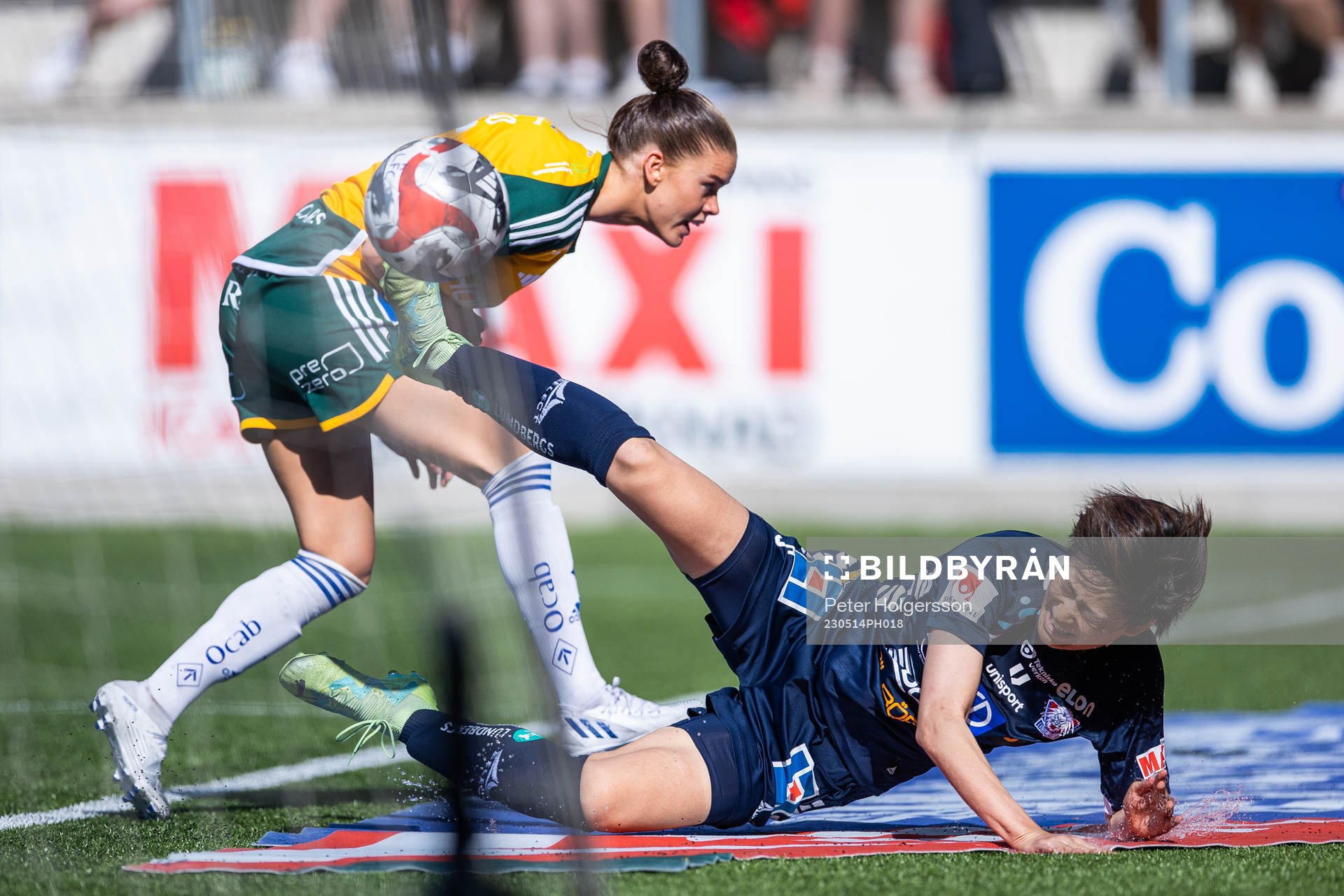 IFK Norrköpings My Cato och Linköpings Saori Takarada