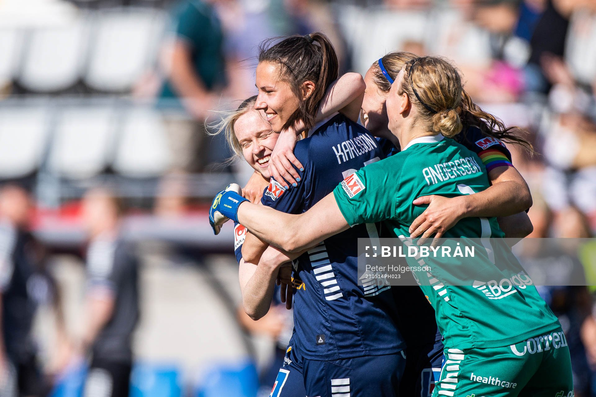 Linköpings Nellie Karlsson jublar med lagkamrater