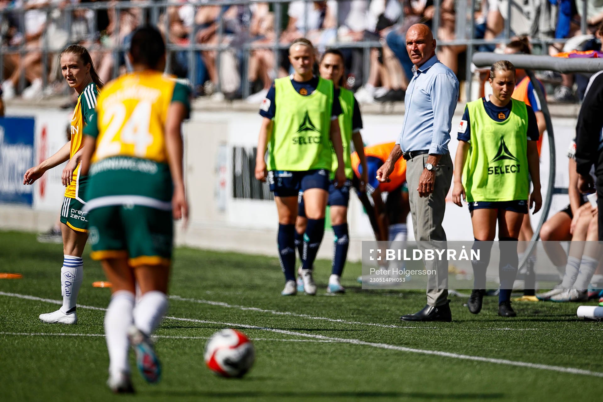 IFK Norrköpings tränare Tor-Arne Fredheim under fotbollsmatchen i Damallsvenskan mellan Linköping och IFK Norrköping den 14 maj 2023 i Linköping.