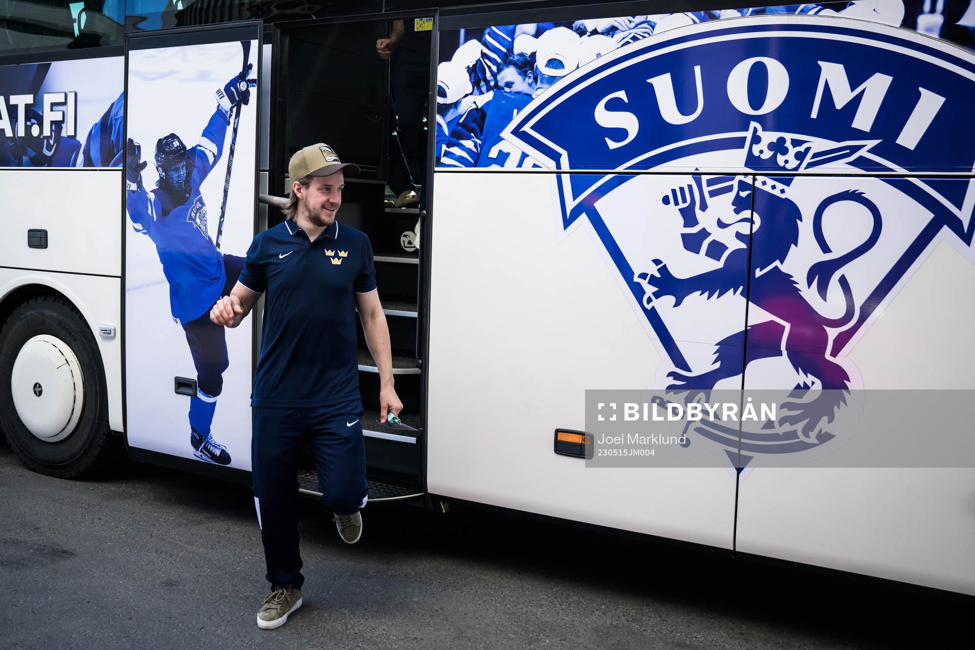 Jonathan Pudas of Sweden arrives to the arena in a Finland