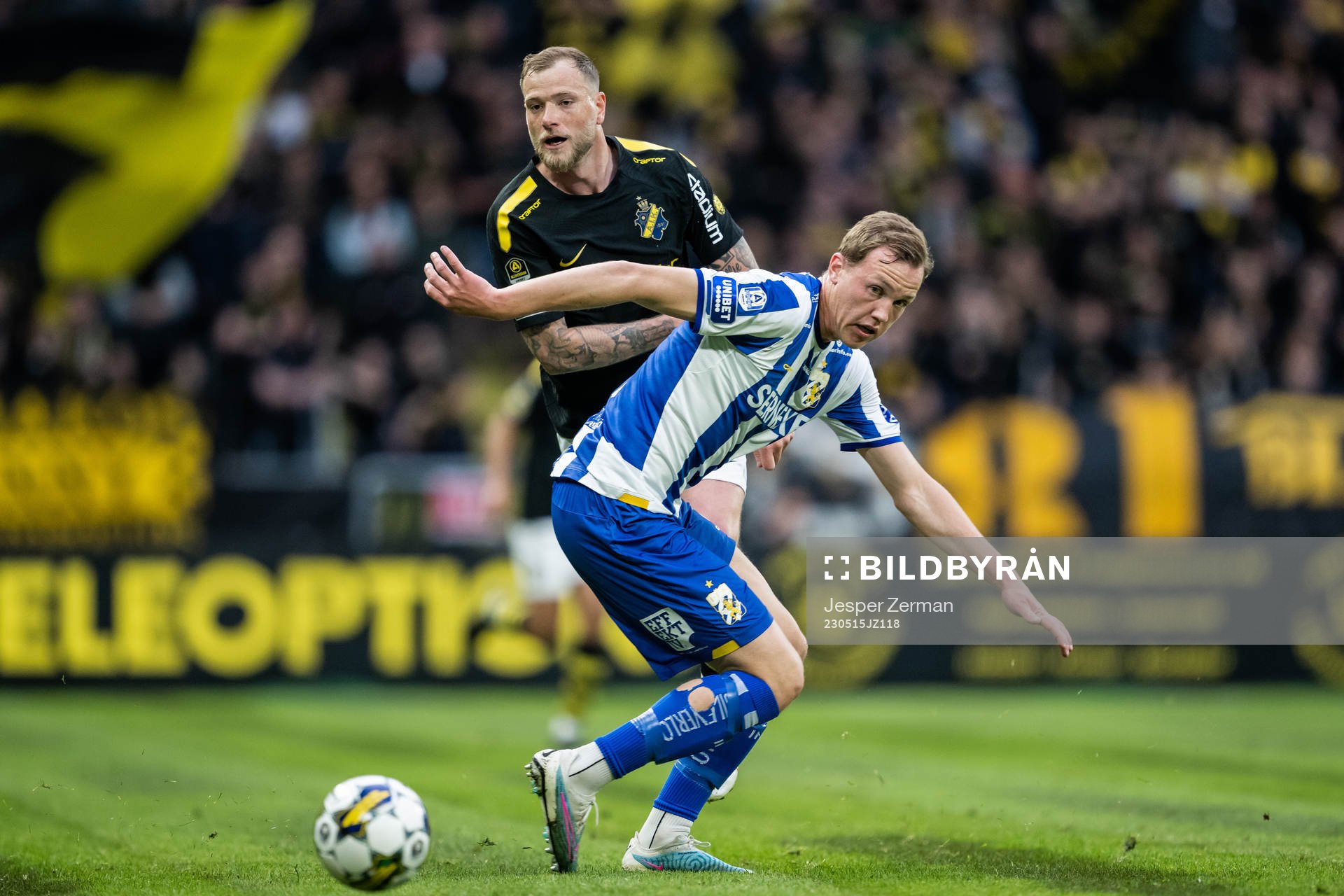 AIKs John Guidetti och IFK Göteborgs Adam Carlén