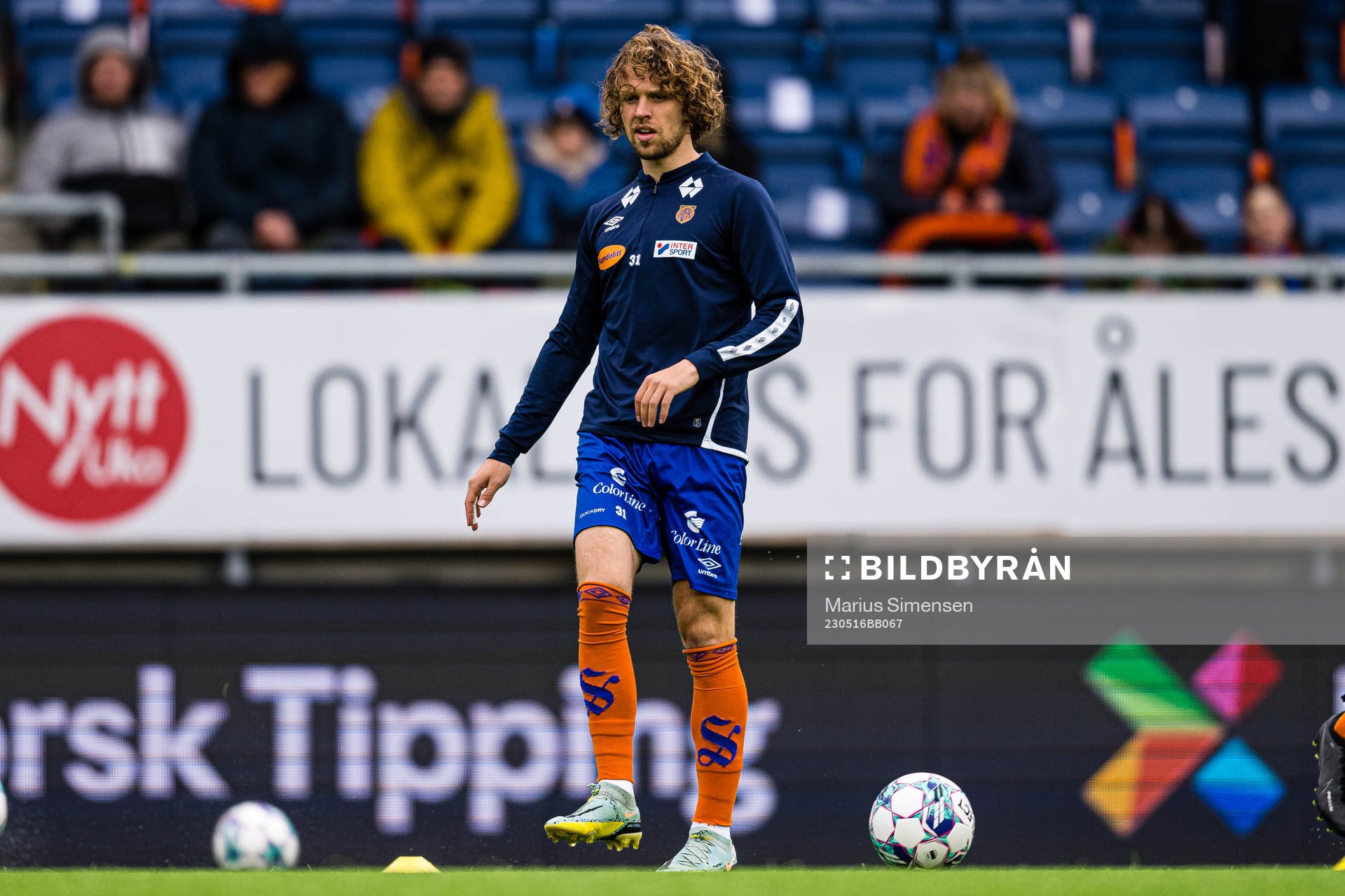 Alexander Munksgaard of Aalesund warms up