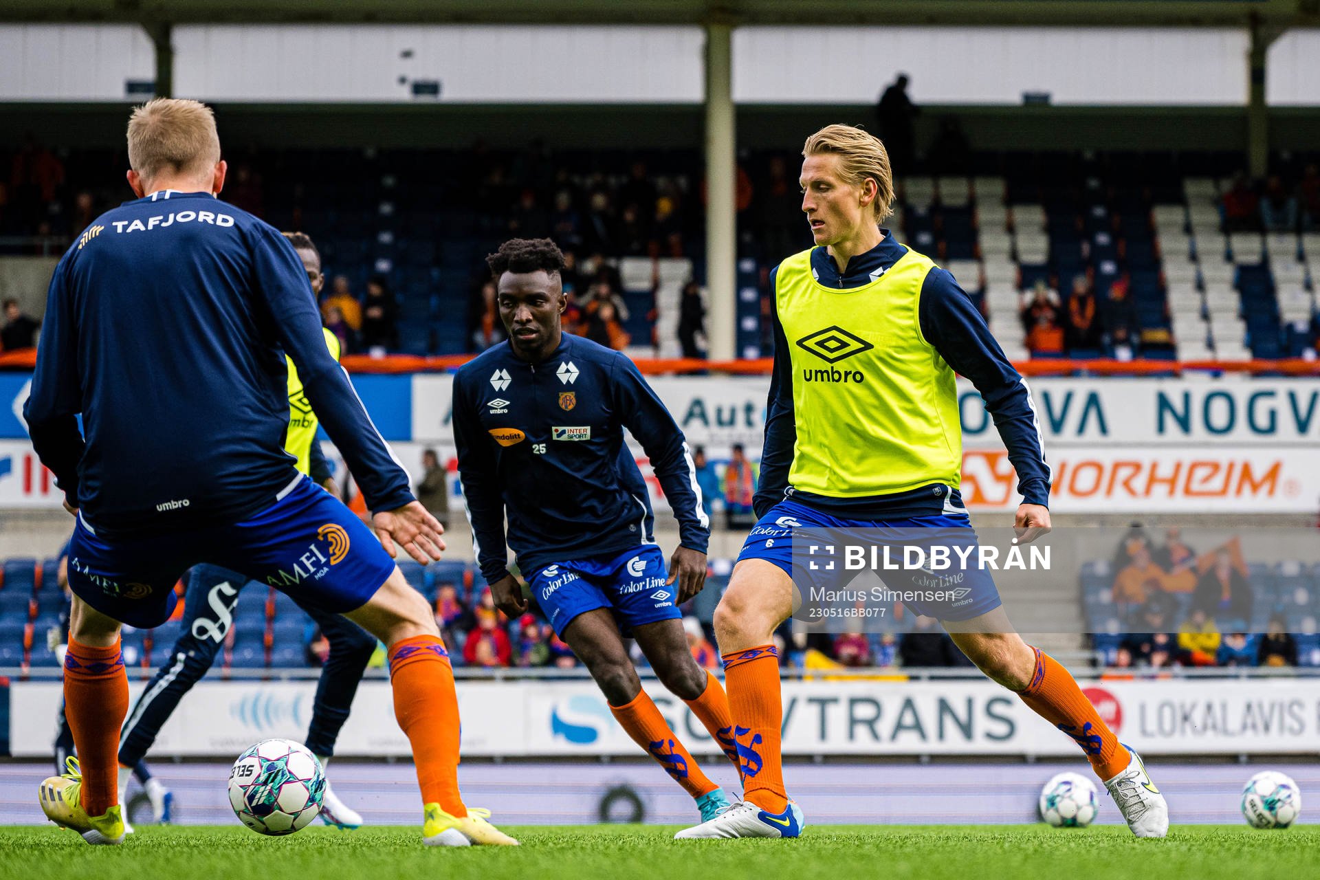 Erlend Segberg of Aalesund warms up