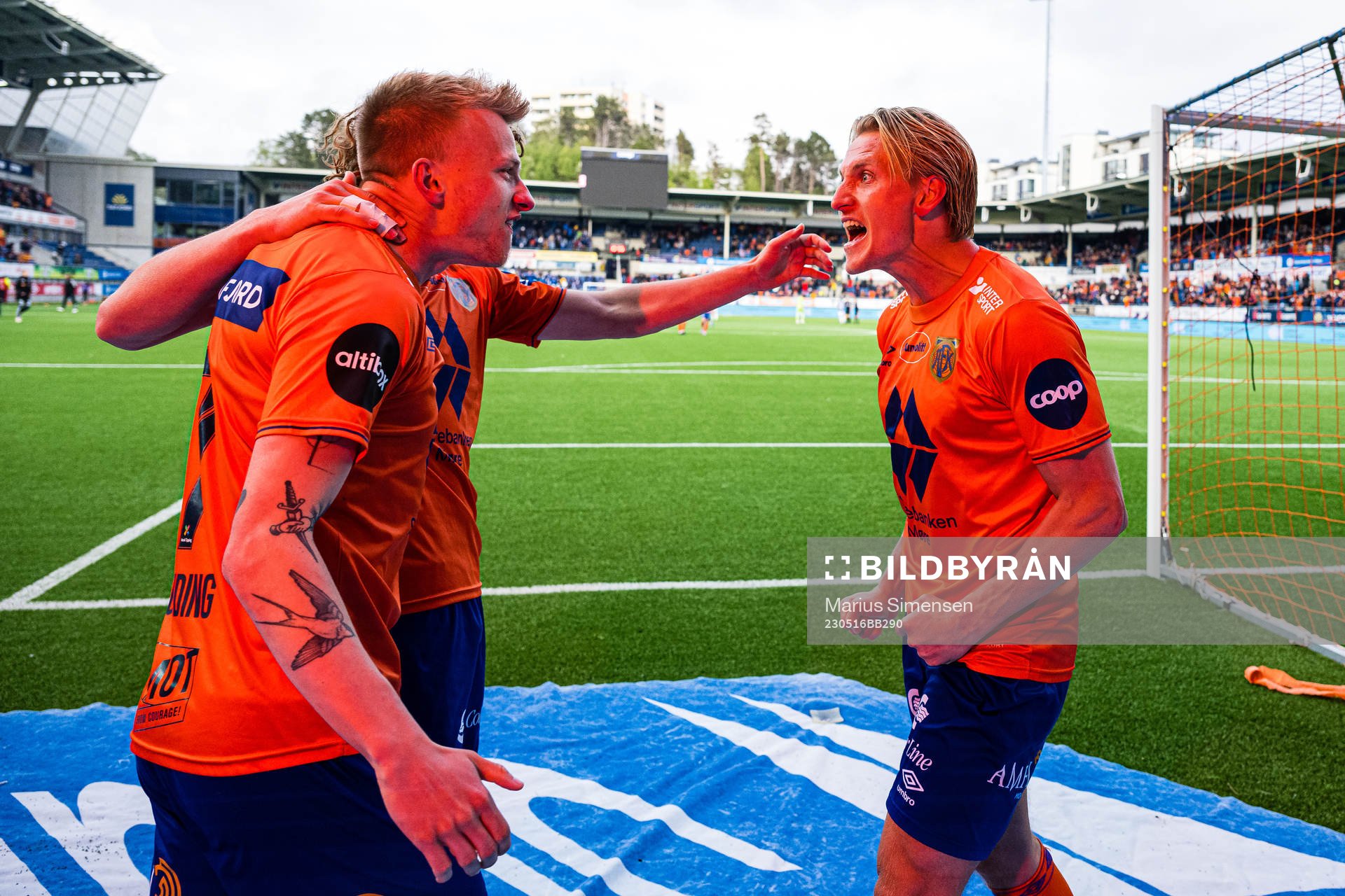 Kasper Lunding and Erlend Segberg of Aalesund celebrates