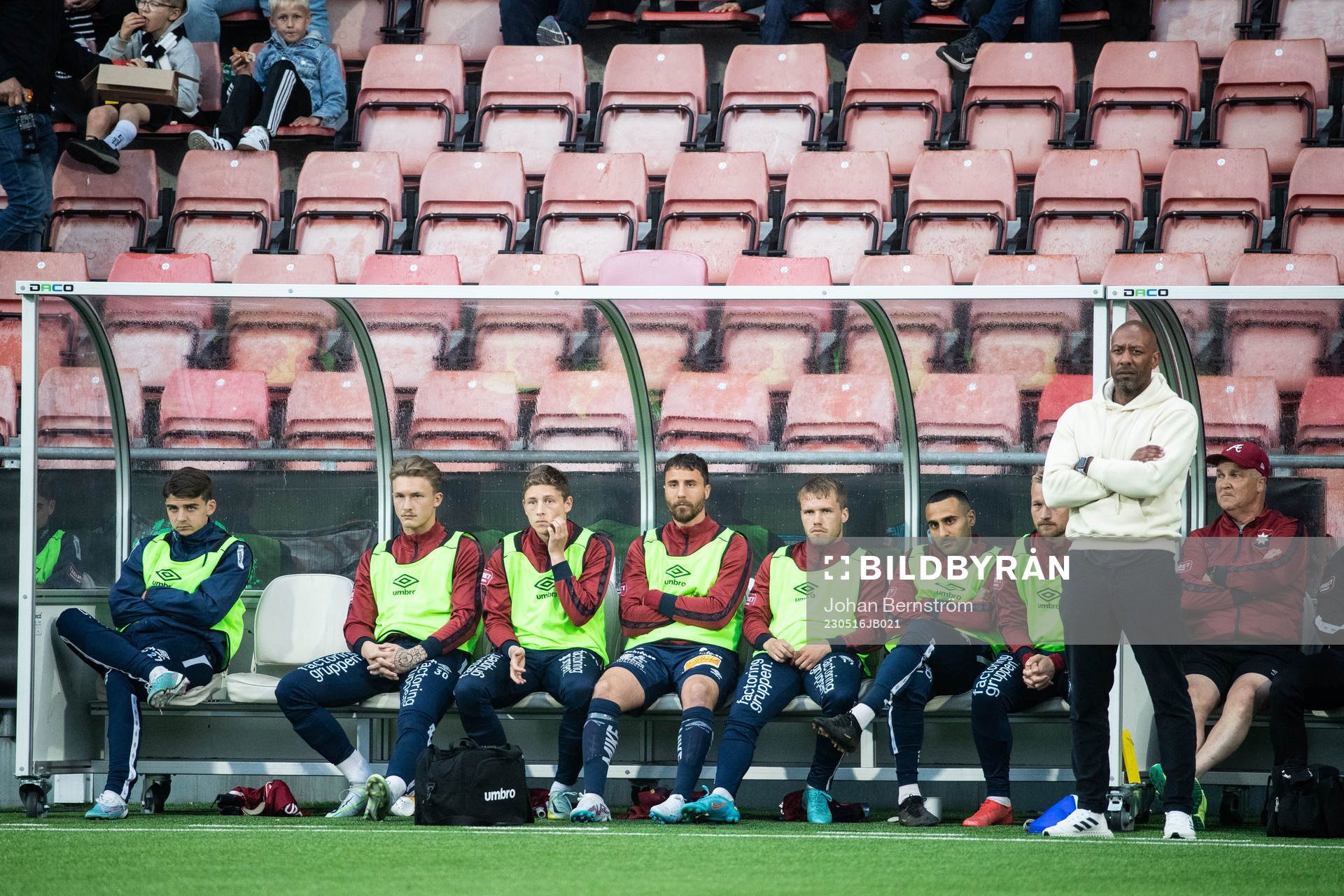 Örgrytes Jonathan Azulay, Sargon Abraham och tränare