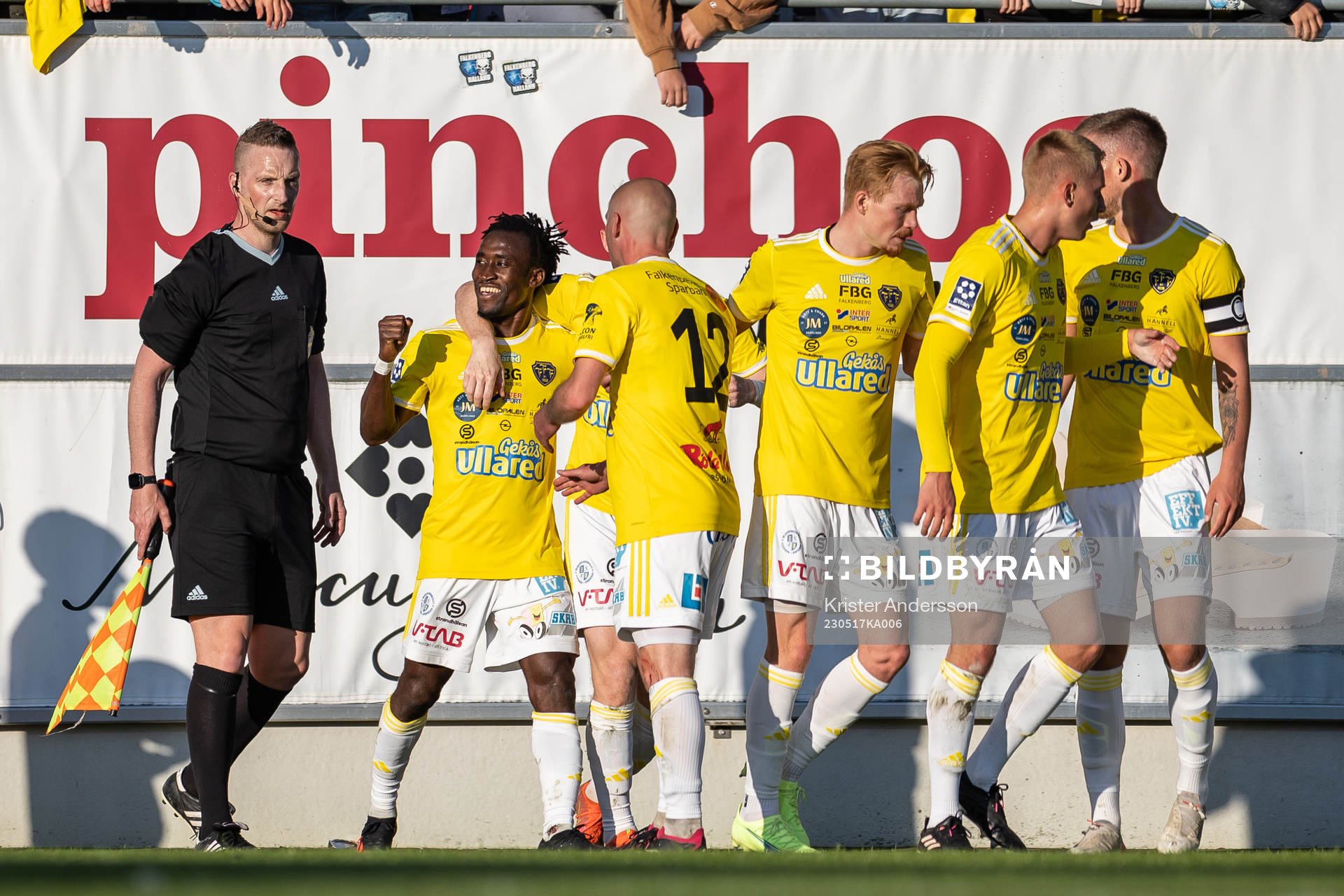 Falkenbergs Godwin Aguda jublar