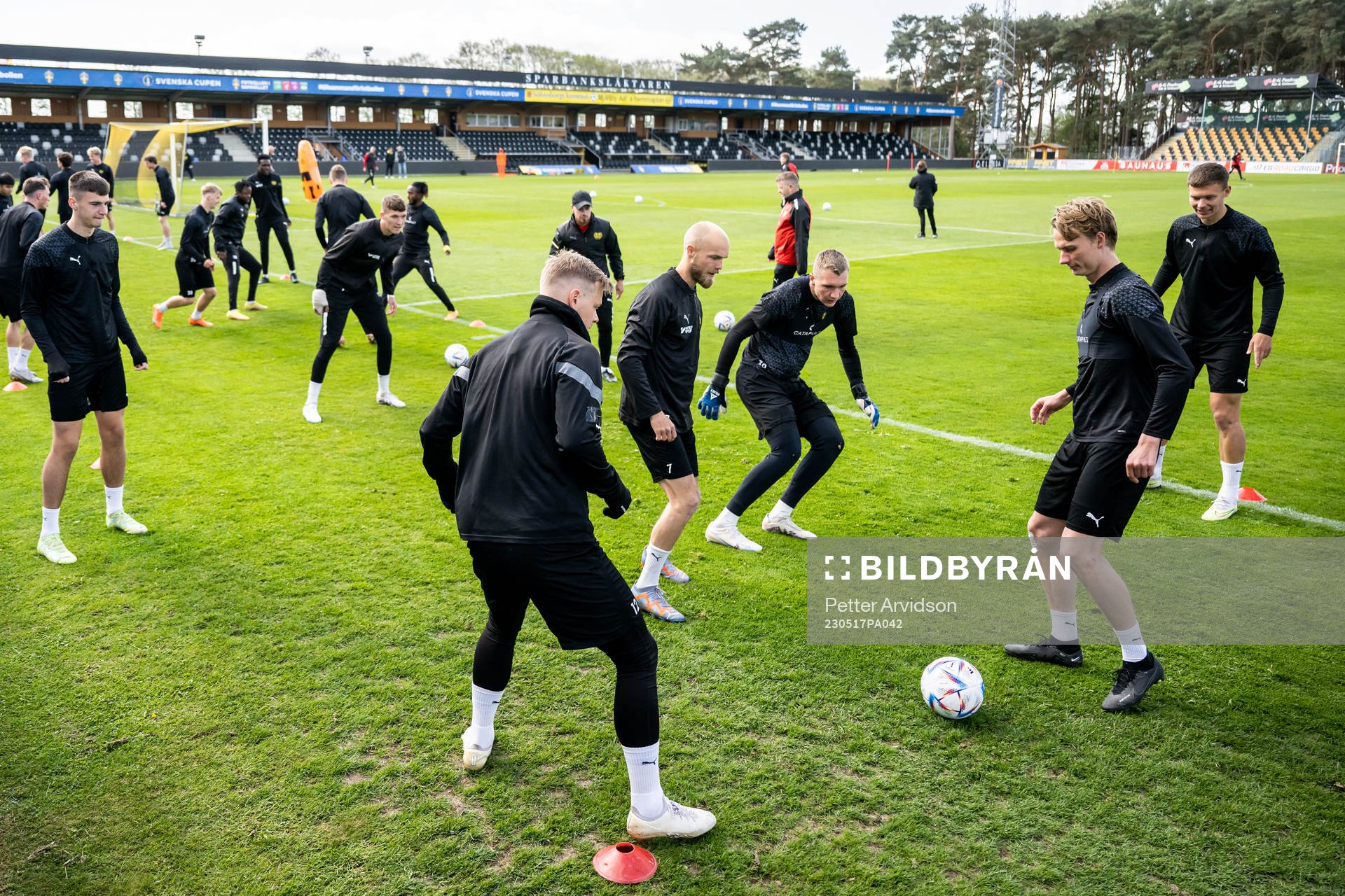 Under en fotbollsträning med Mjällby