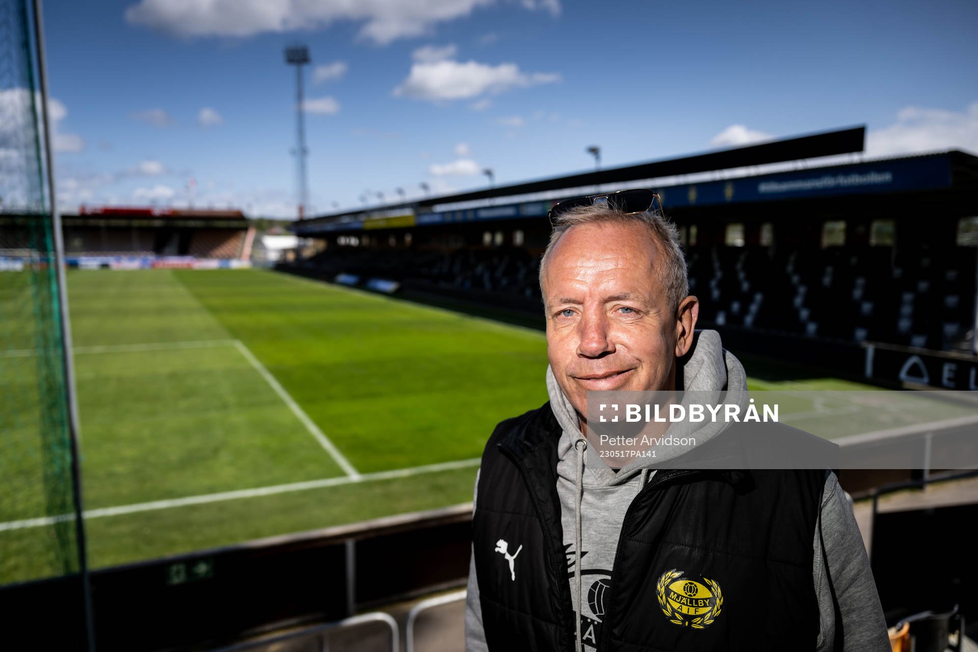 Mjällbys sportchef Hasse Larsson poserar för ett porträtt inför finalen i Svenska Cupen mellan Mjällby och Häcken den 17 maj 2023 i Hällevik.