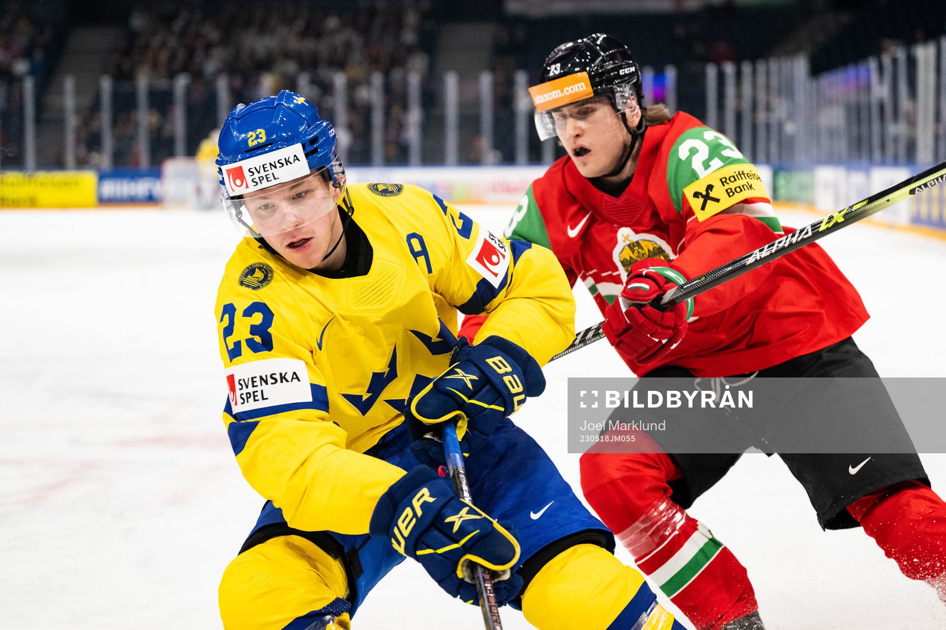 Lucas Raymond of Sweden and Zeteny Hadobas of Hungary