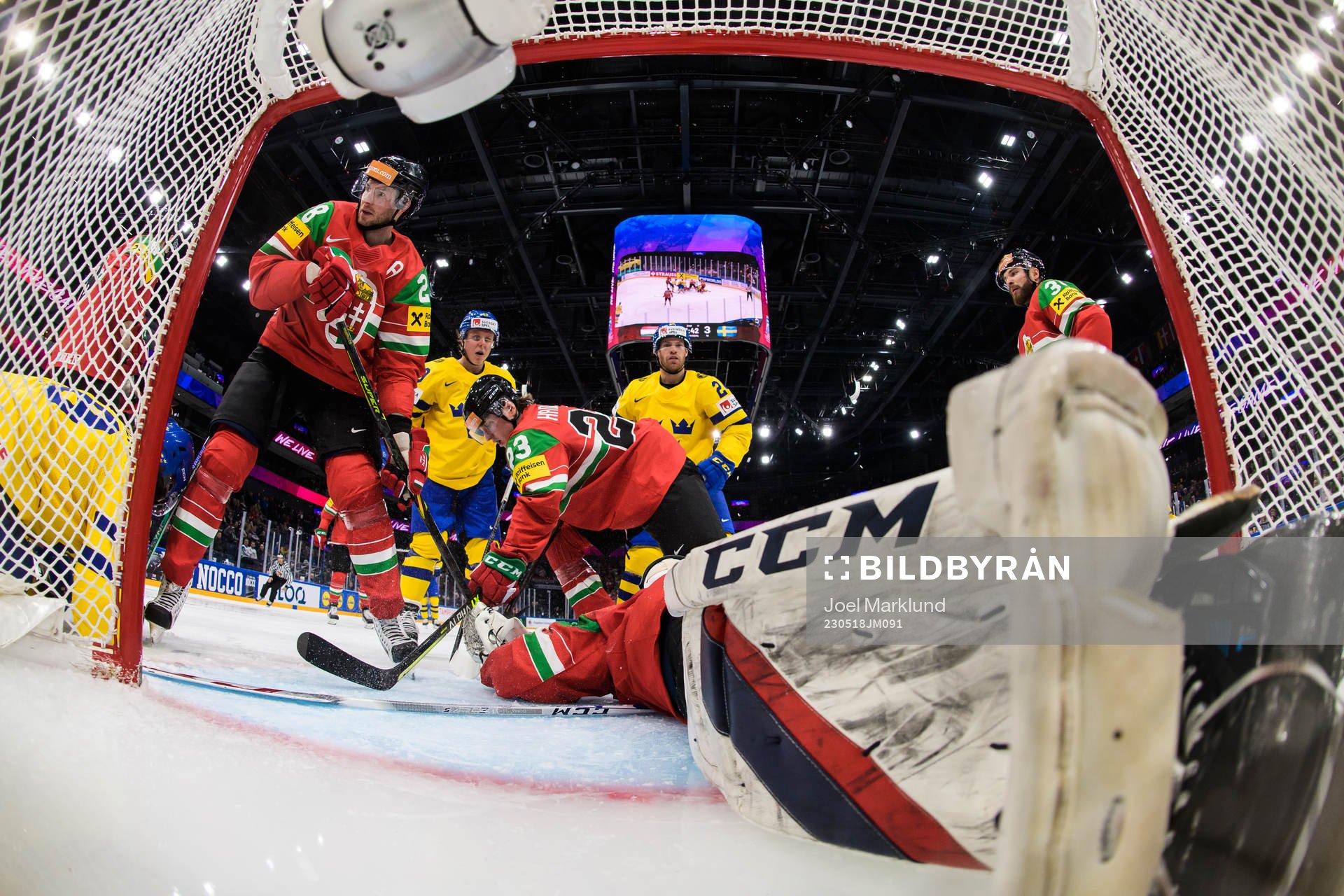 Istvan Bartalis, Zeteny Hadobas and goaltender Dominik