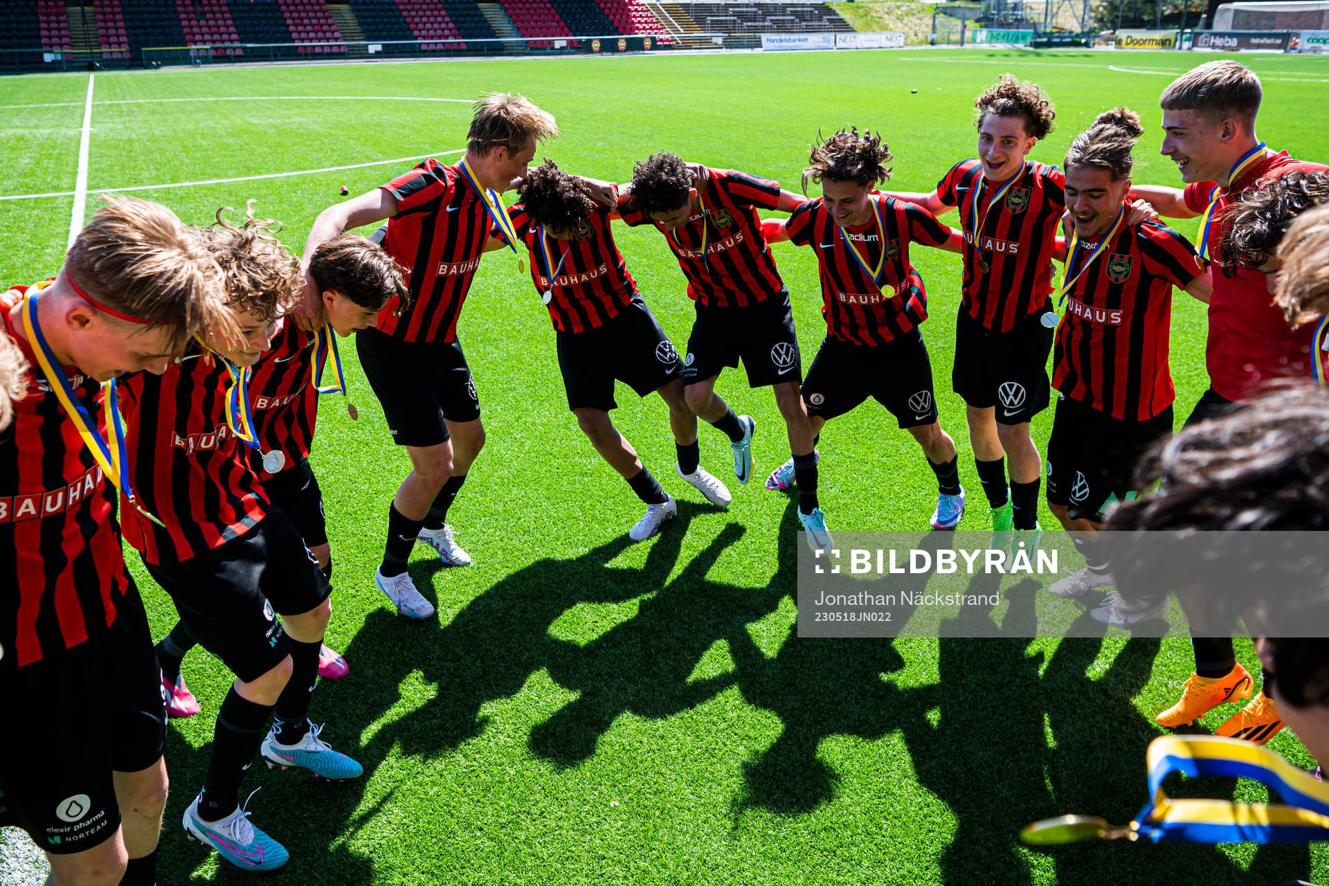 Brommapojkarnas spelare jublar