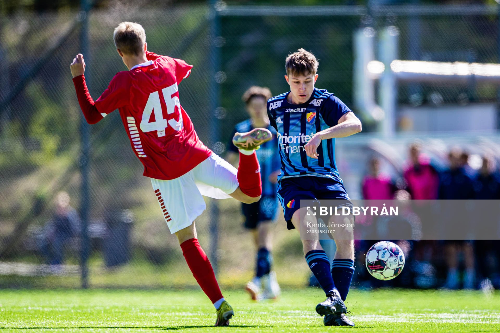 Kalmars Linus Braun och Djurgårdens Theoharis Patjas