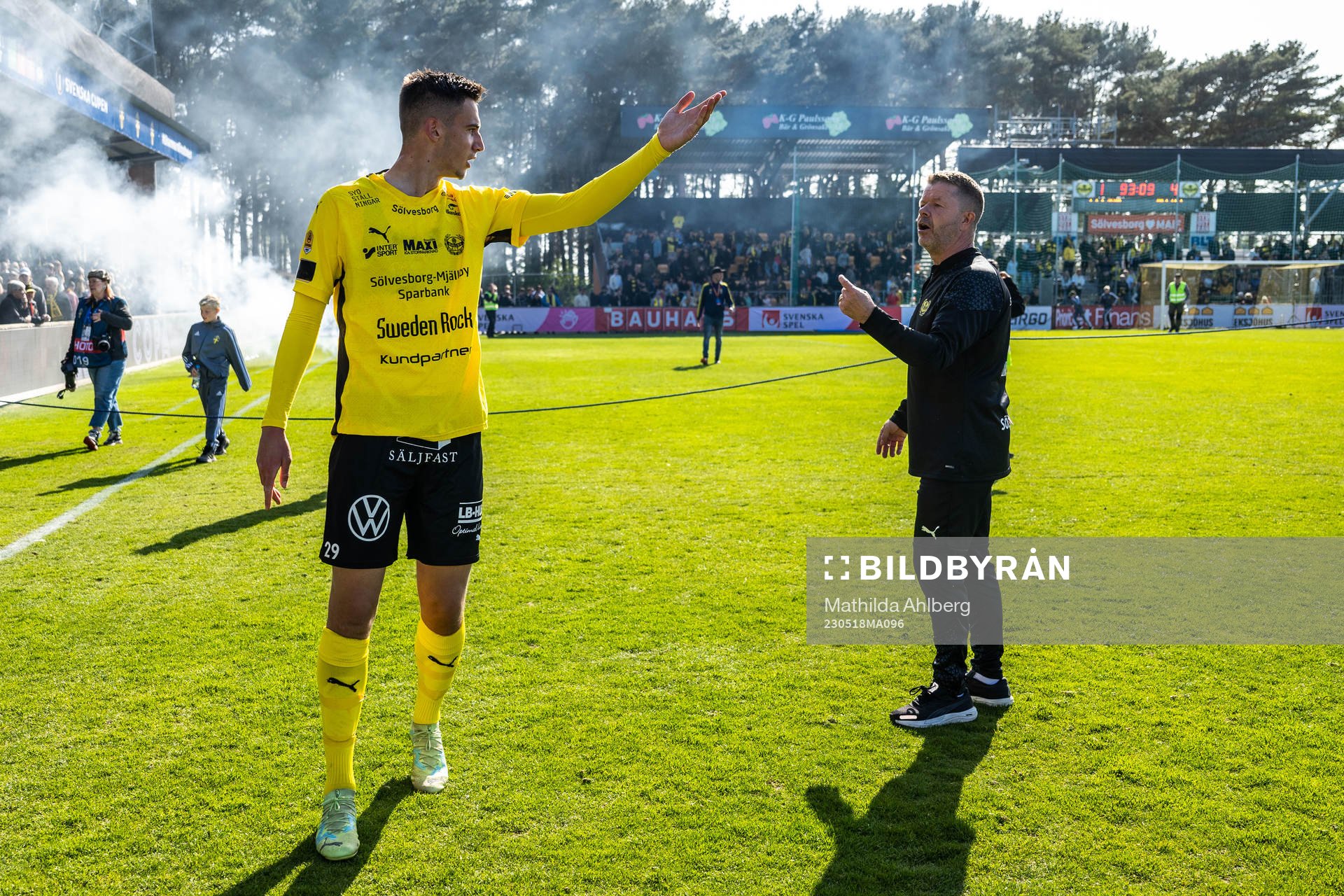 Mjällbys Noah Eile och tränare Anders Torstensson
