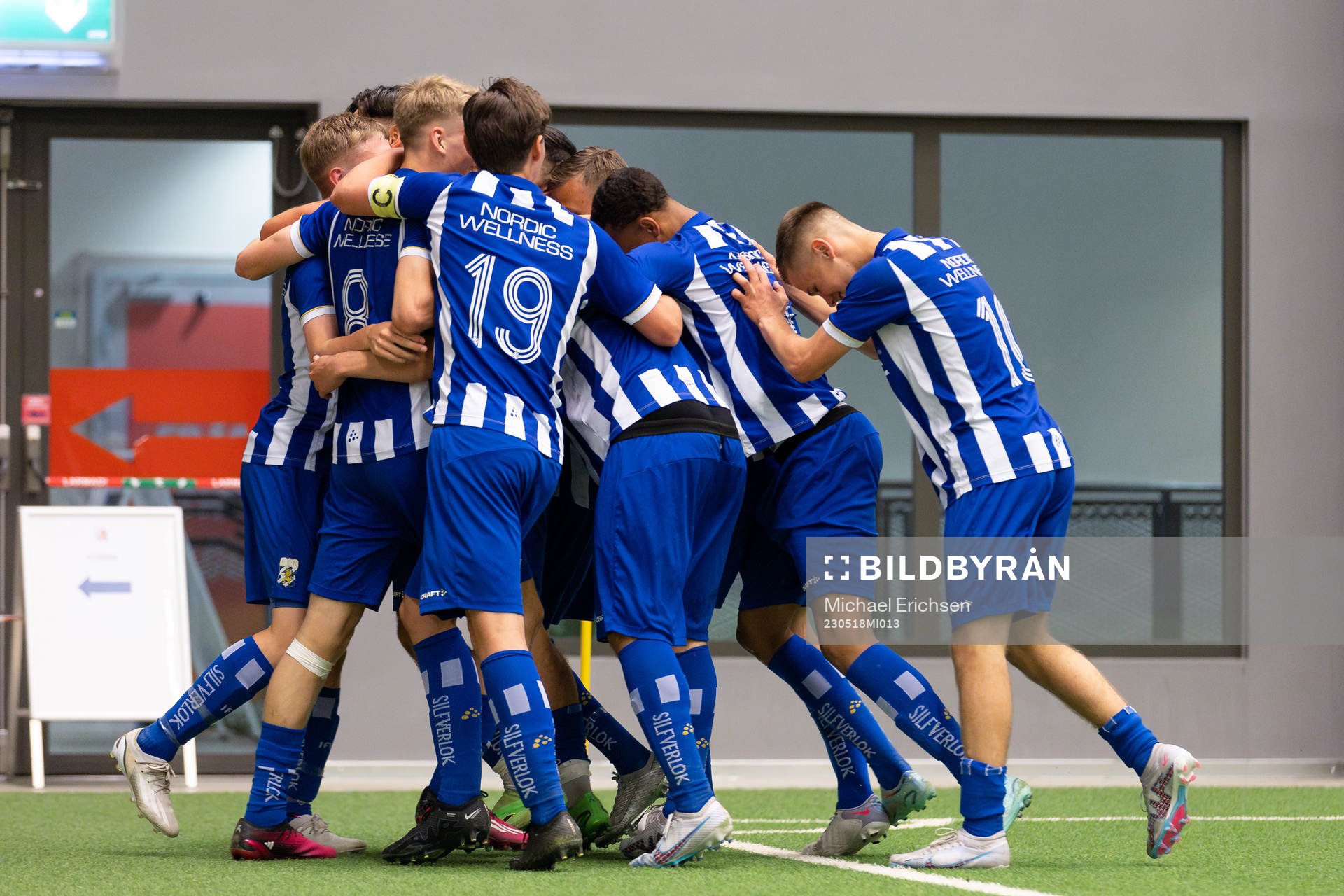 IFK Göteborgs Rasmus Nåfors Dahlin jublar med lagkamrater