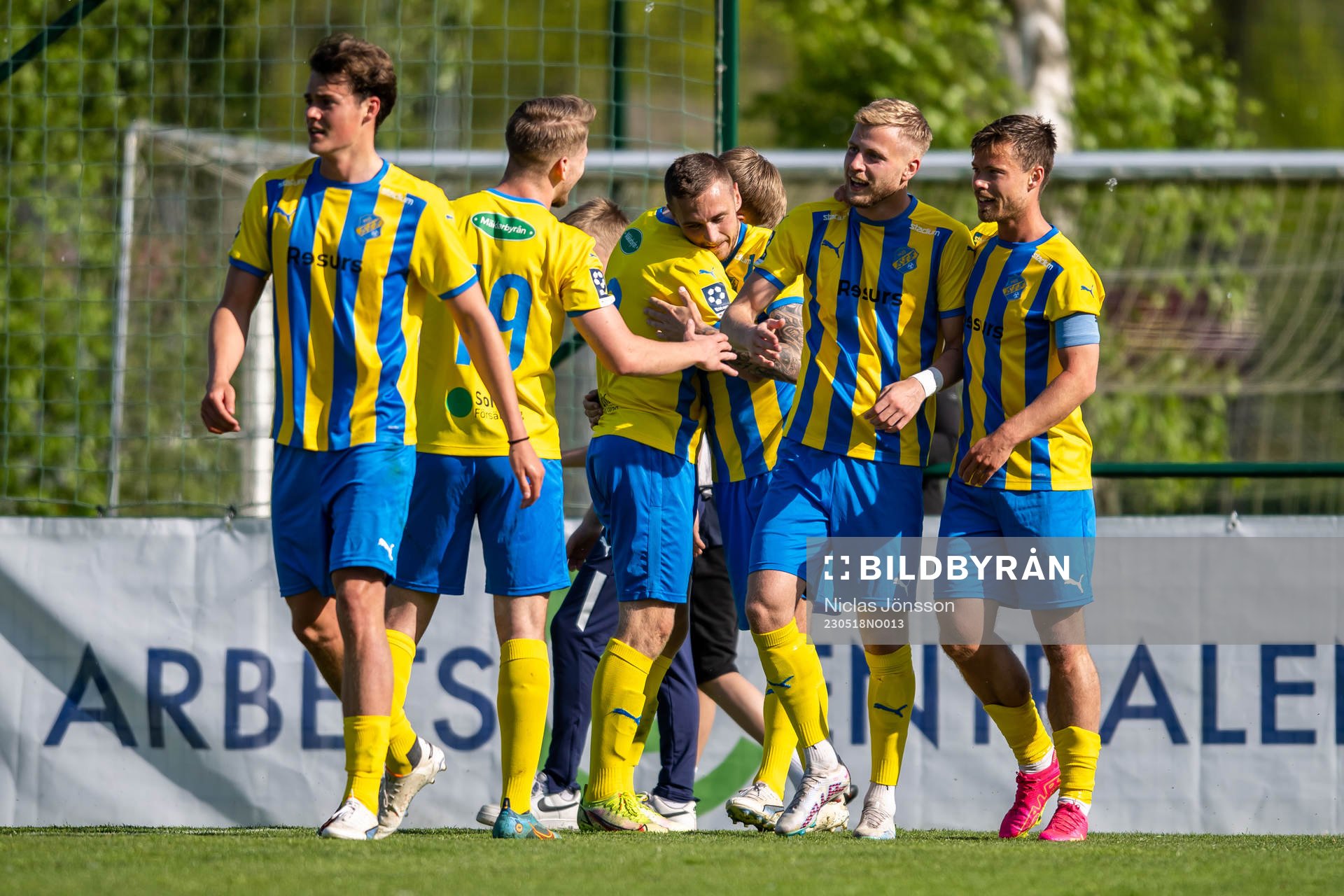 Eskilsminne IFs Casper Seger jublar