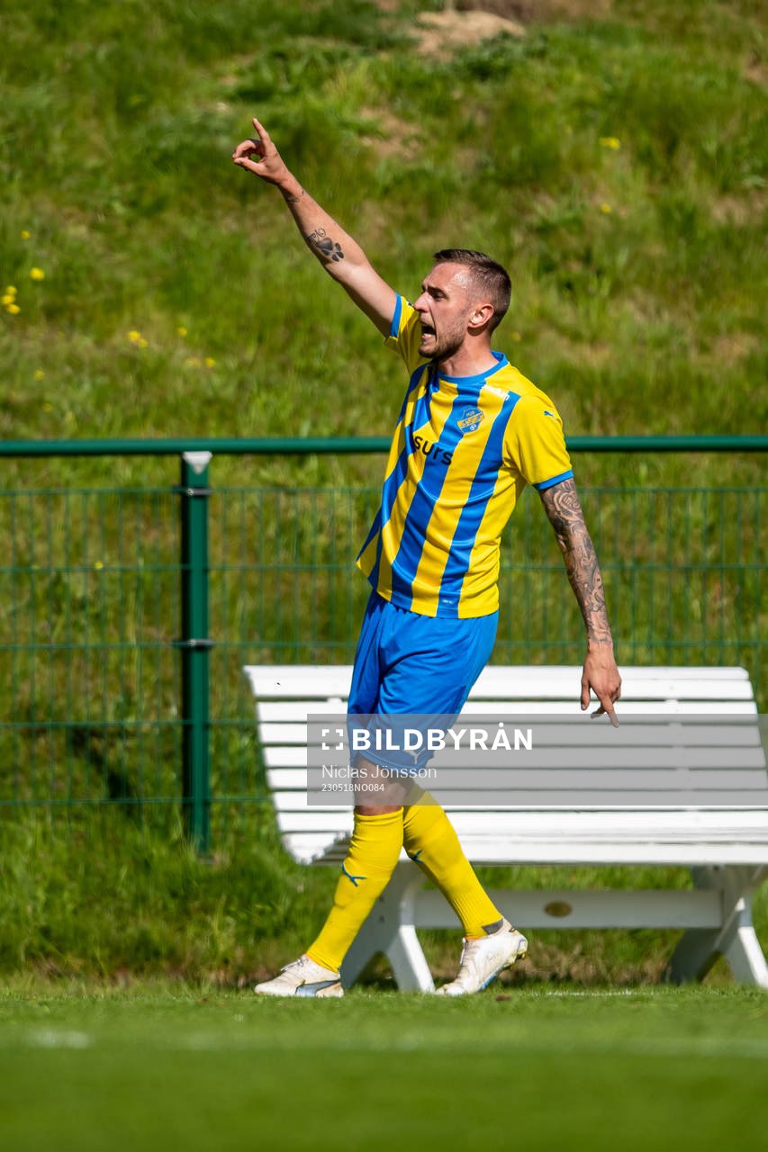 Eskilsminne IFs Casper Seger reagerar