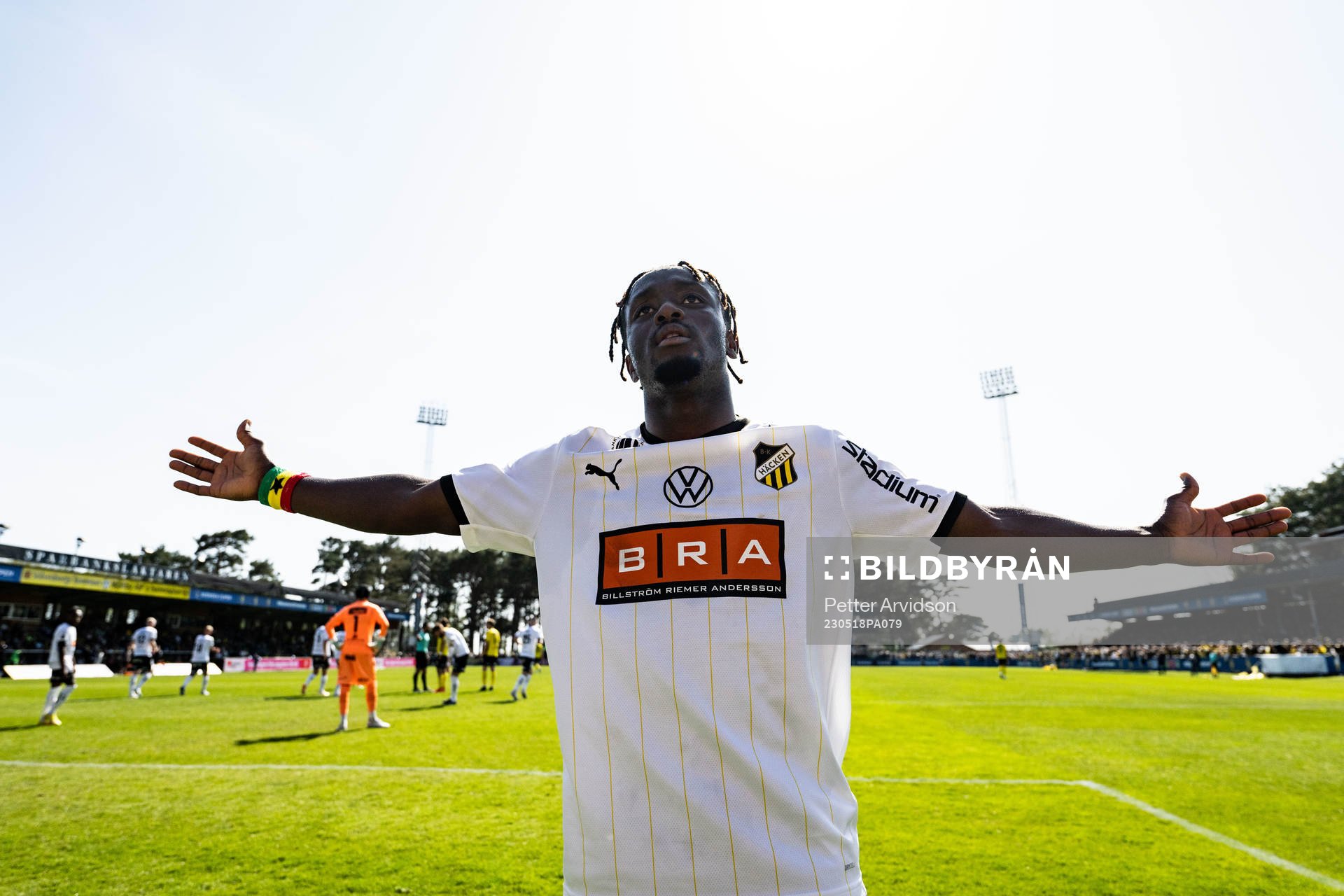 Häckens Ibrahim Sadiq jublar