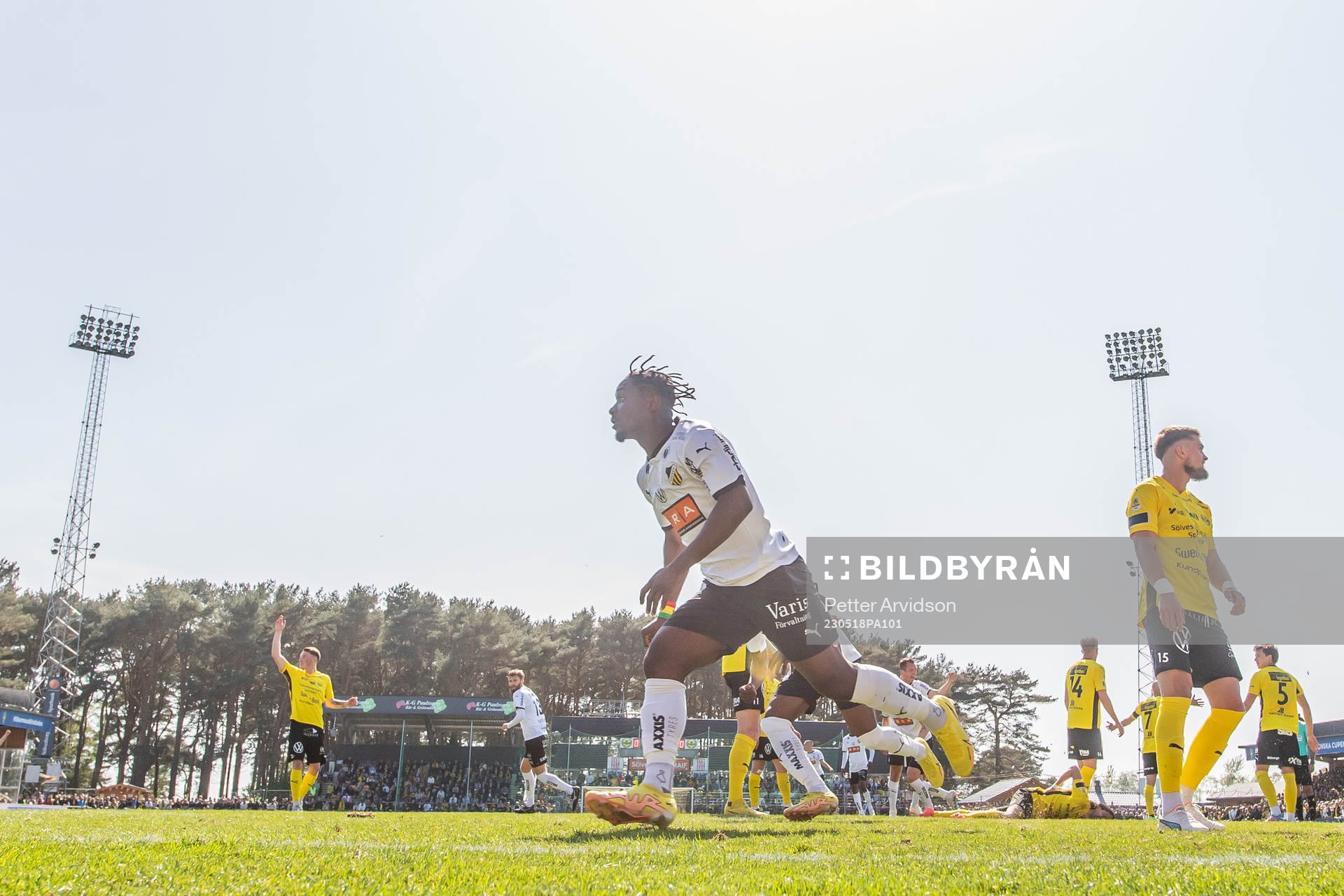 Häckens Ibrahim Sadiq jublar