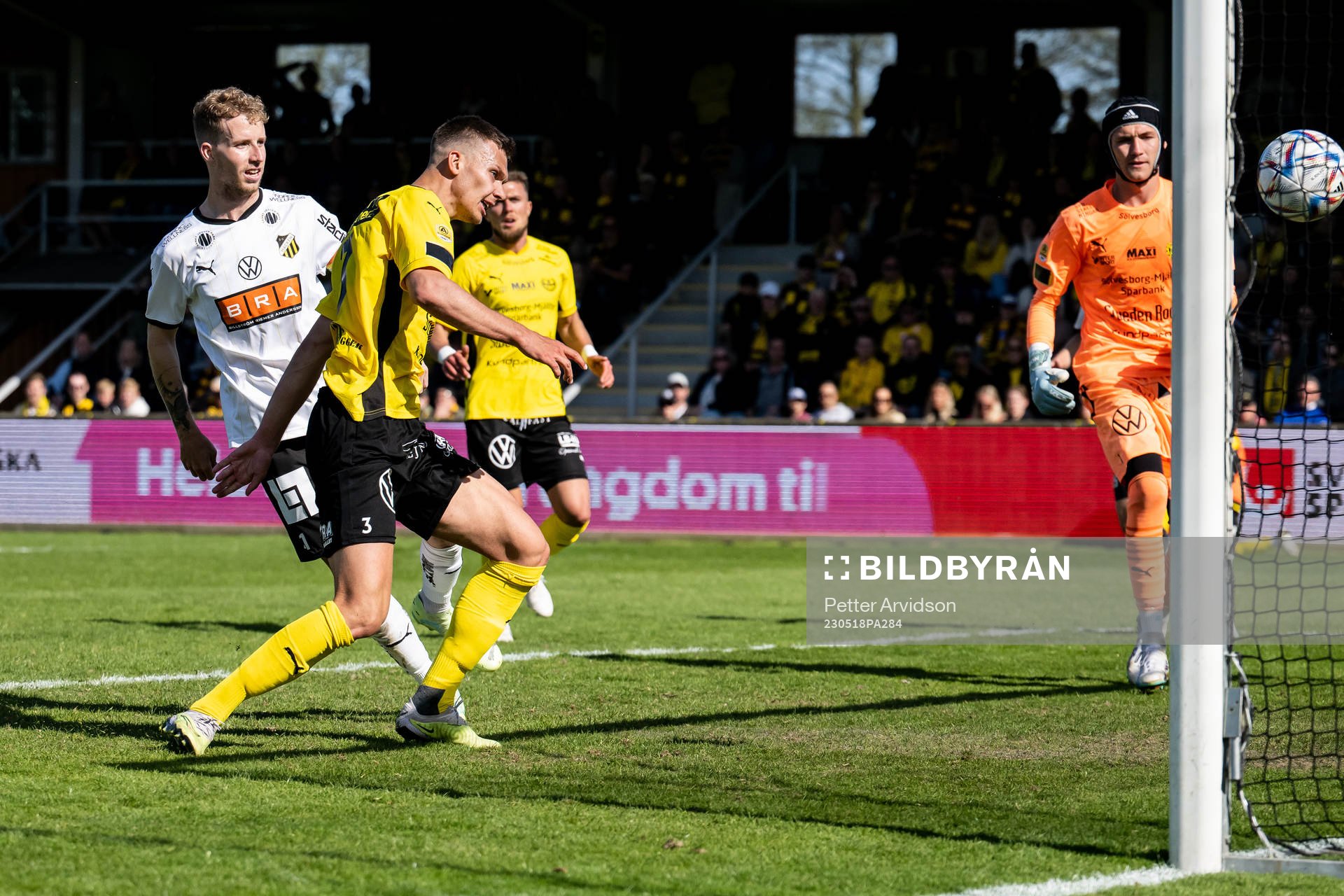 Häckens Samuel Gustafson gör 0-4 målet