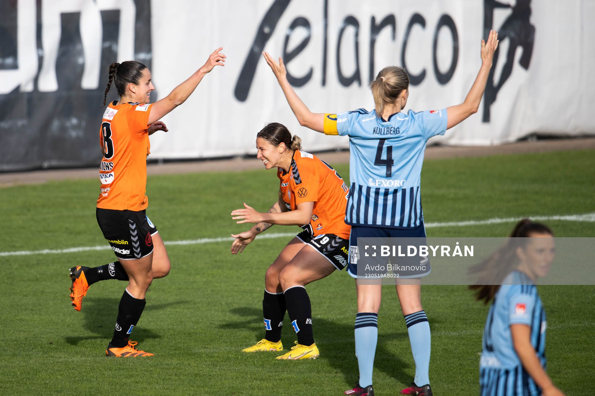 Kristianstads Evelyne Viens och Tabitha Michelle Tindell