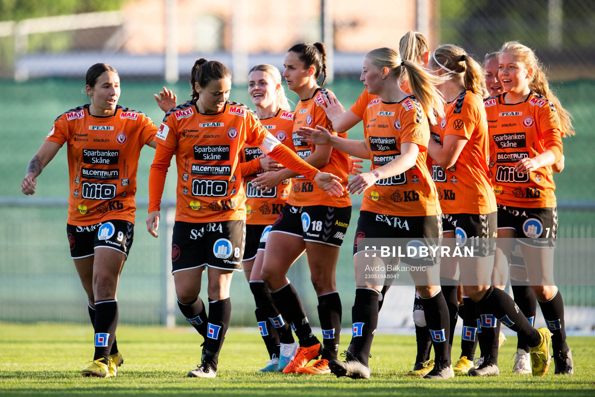 Kristianstads spelar jublar efter 4-1 målet av Hlin Eiriksdottir under fotbollsmatchen i Damallsvenskan mellan Kristianstad och Djurgården den 19 maj 2023 i Kristianstad.